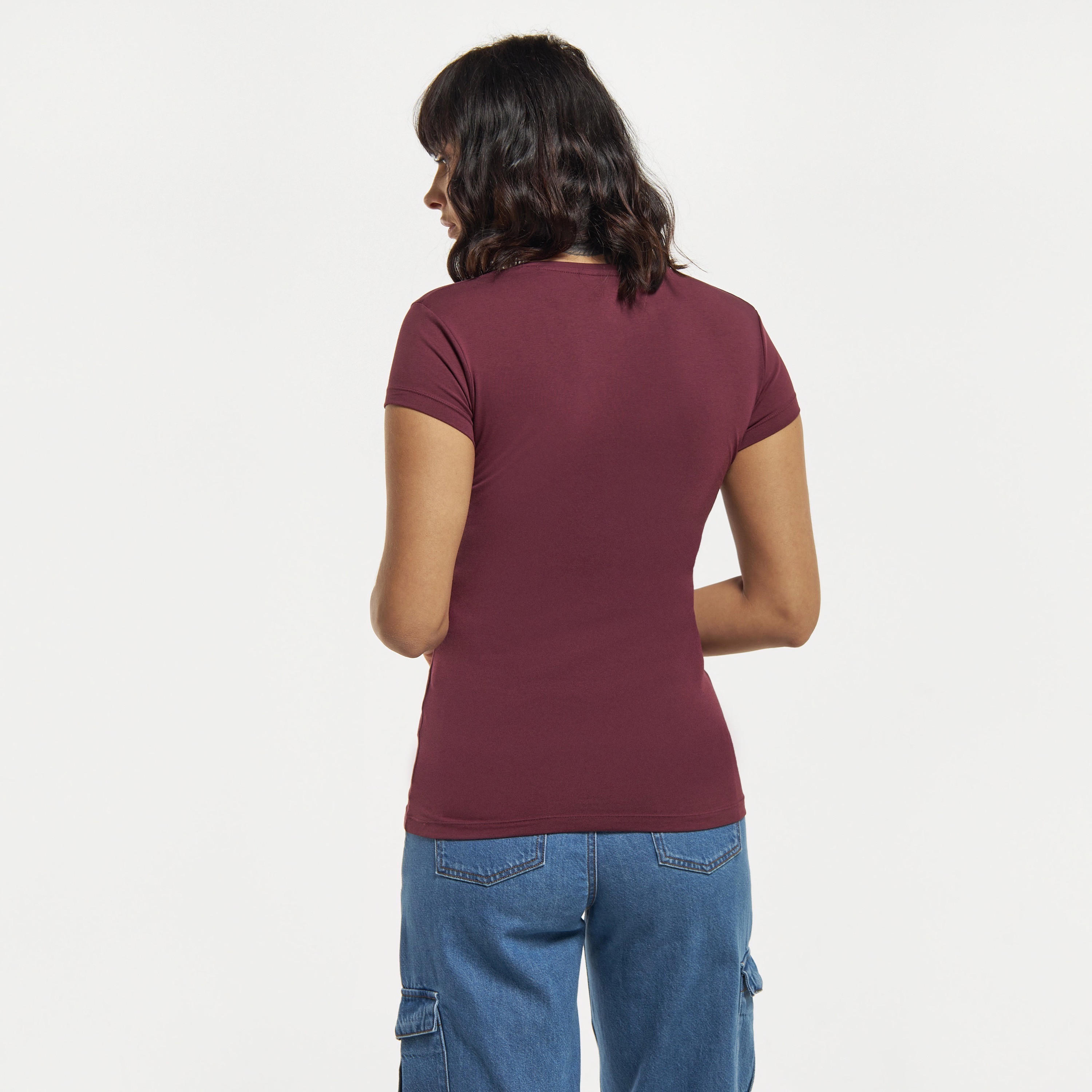 تيشيرت سادة بياقة ضيّقة وأكمام قصيرة-women-clothing-tshirts-image-7