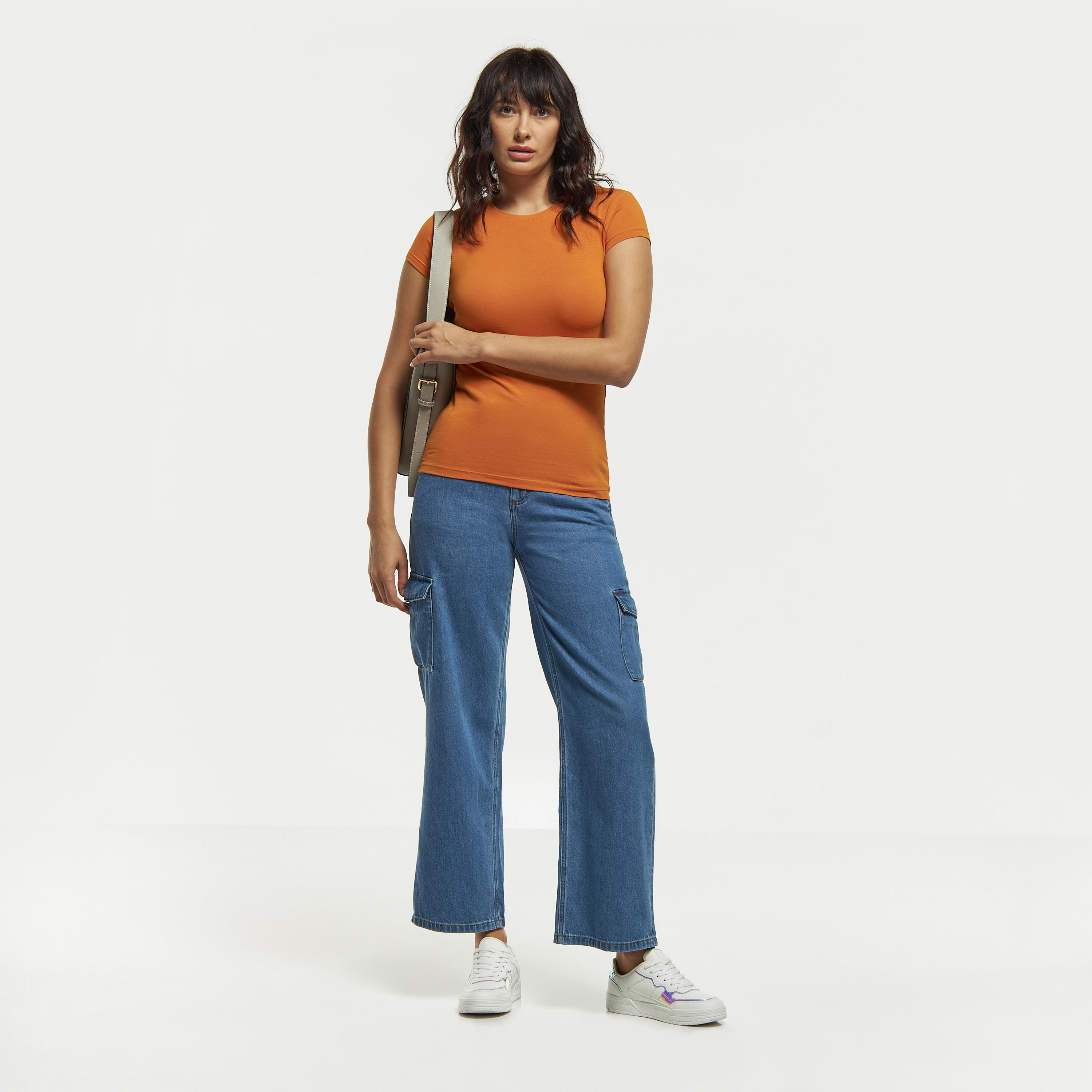تيشيرت سادة بياقة ضيّقة وأكمام قصيرة-women-clothing-tshirts-image-2