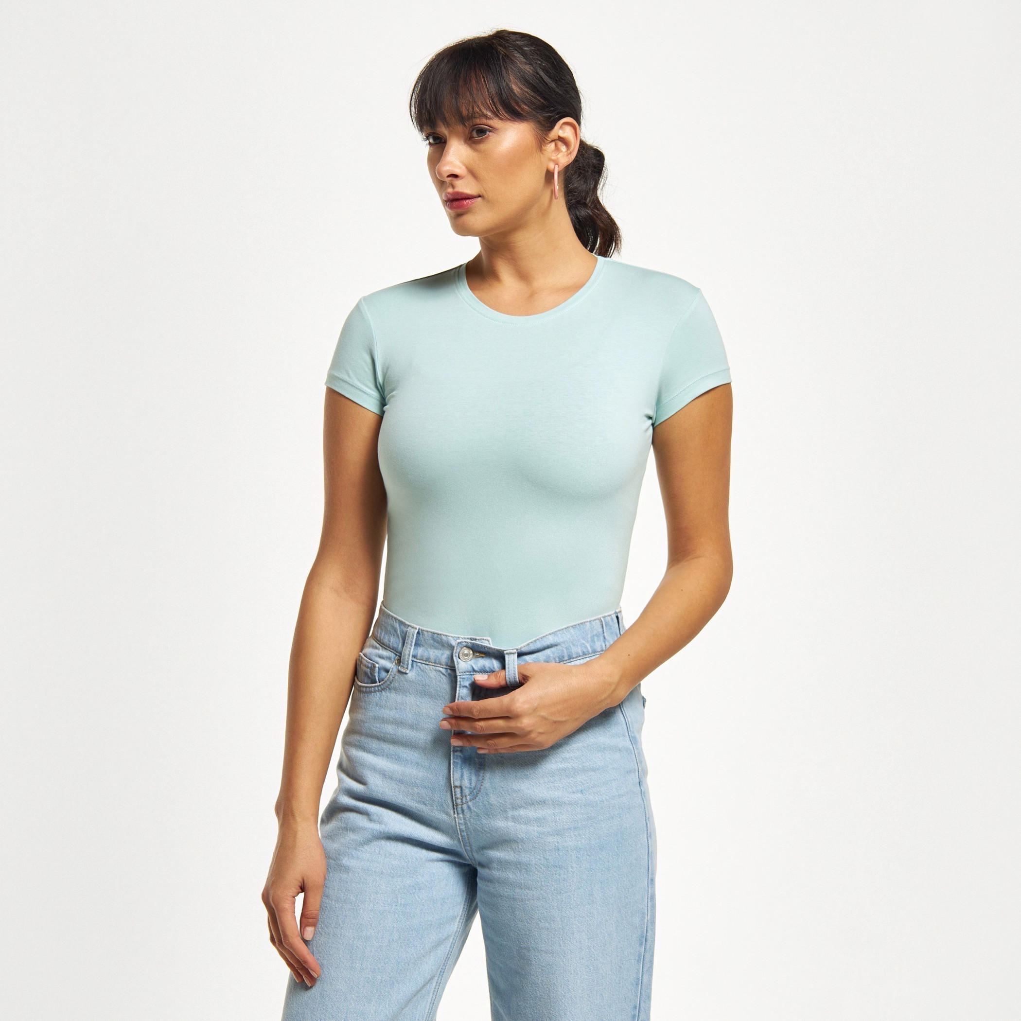 تيشيرت سادة بياقة ضيّقة وأكمام قصيرة-women-clothing-tshirts-image-21