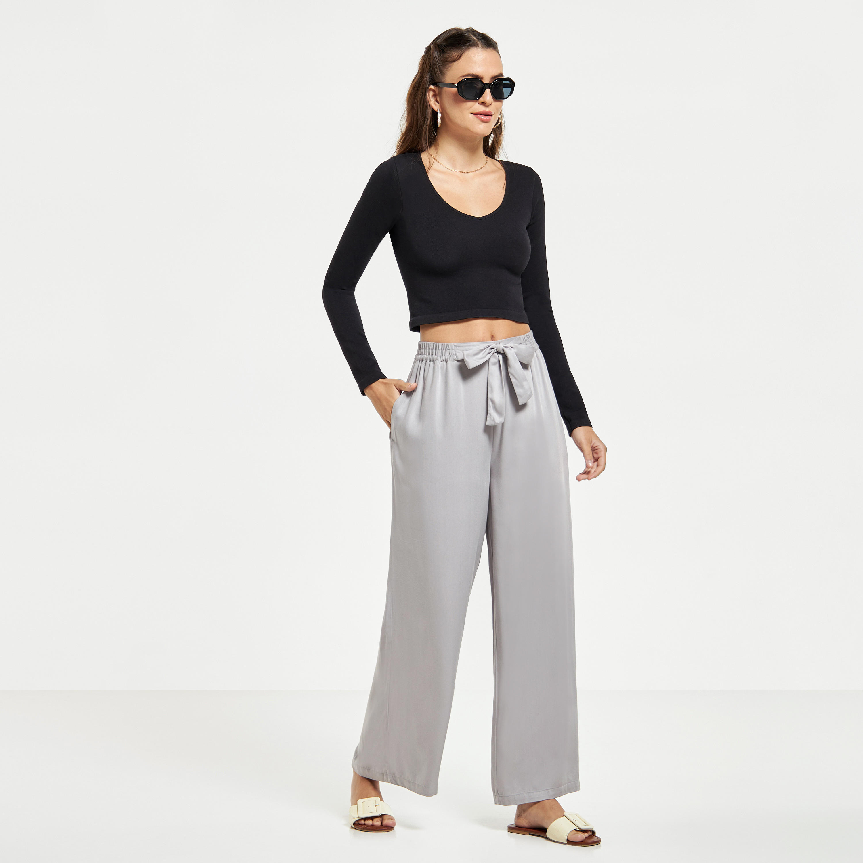 بنطلون بالازو واسع الساق بخصر مرن وحزام وجيوب-women-clothing-bottoms-trousers-image-2