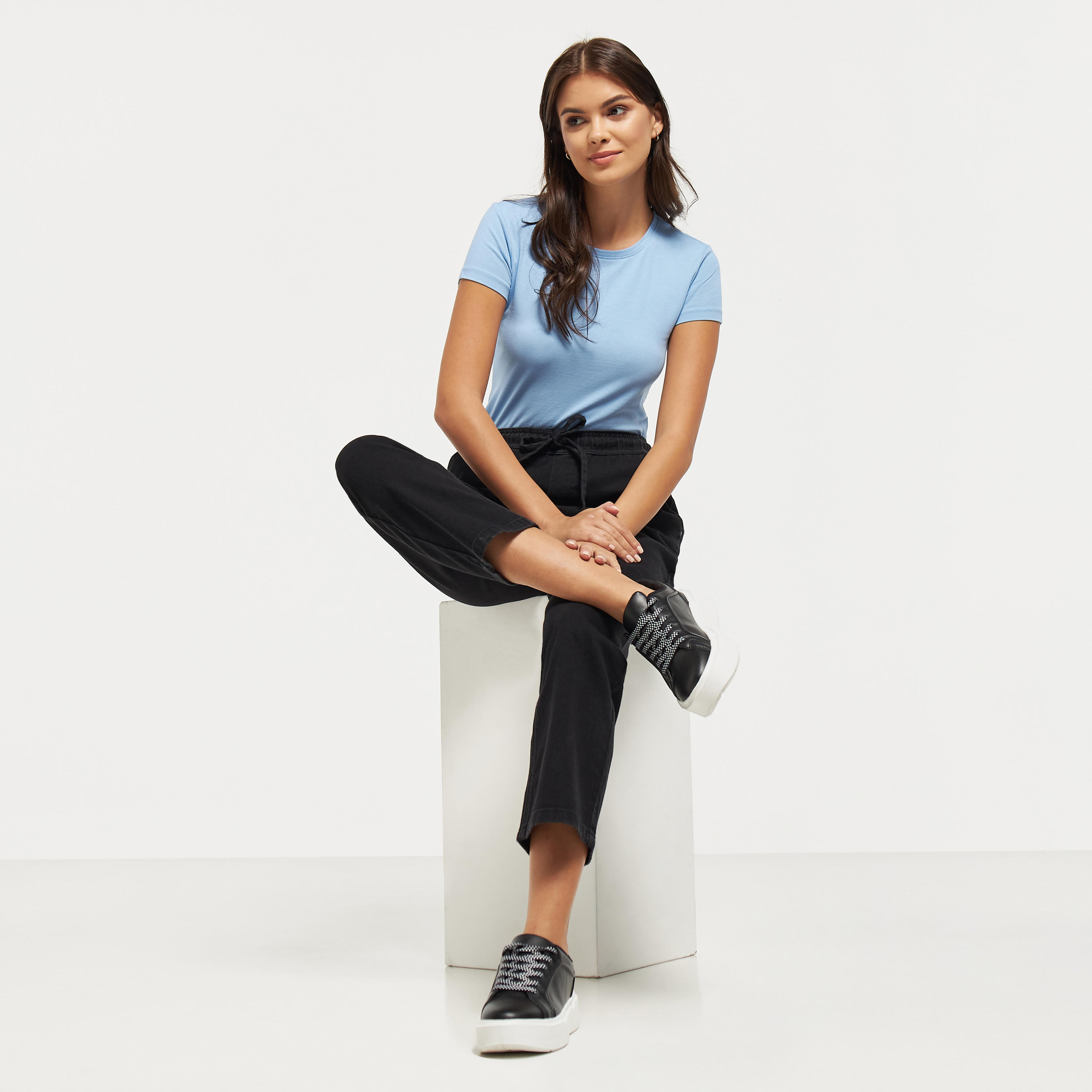 تيشيرت سادة بياقة مستديرة وأكمام قصيرة-women-clothing-tshirts-image-2