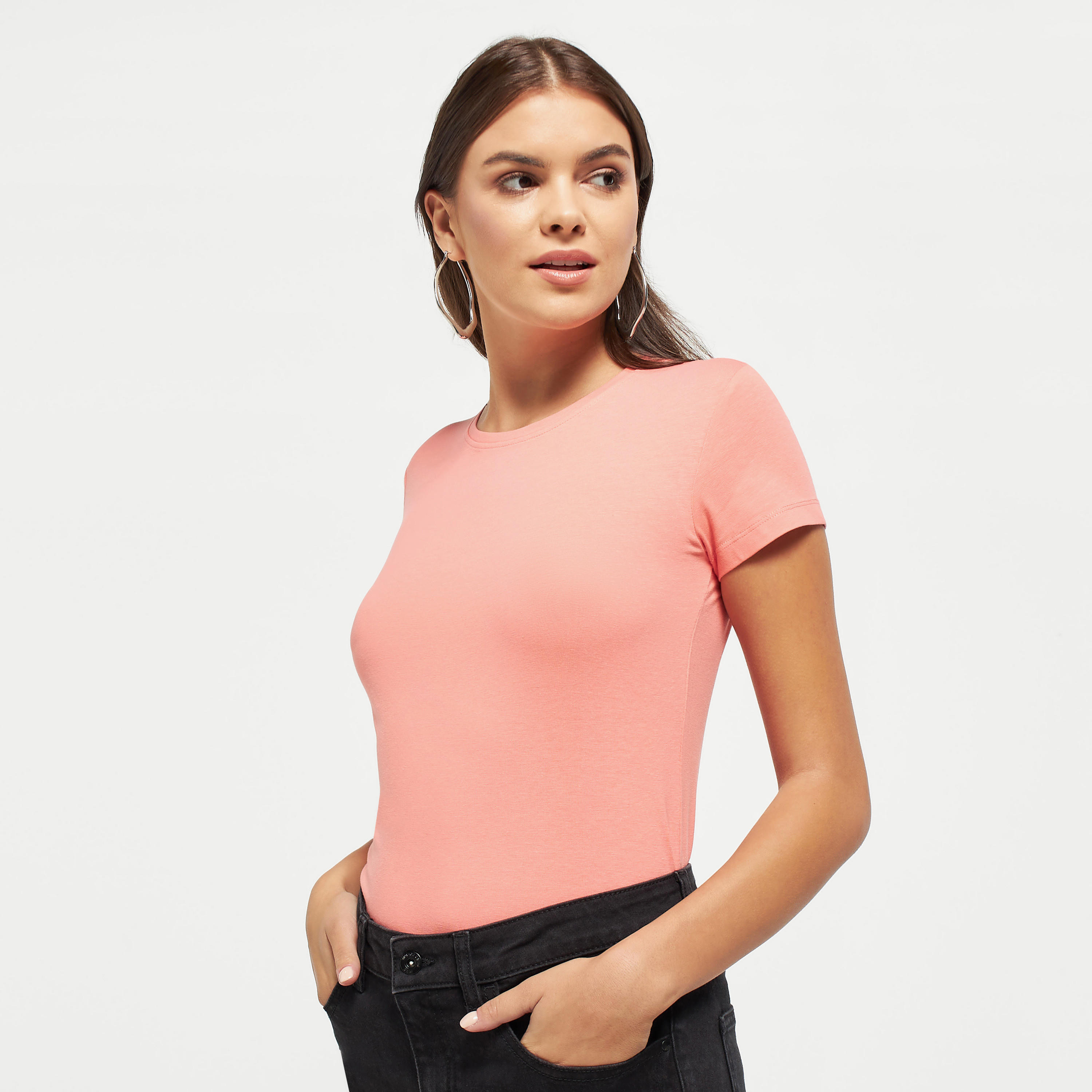 تيشيرت سادة بياقة مستديرة وأكمام قصيرة-women-clothing-tshirts-image-5