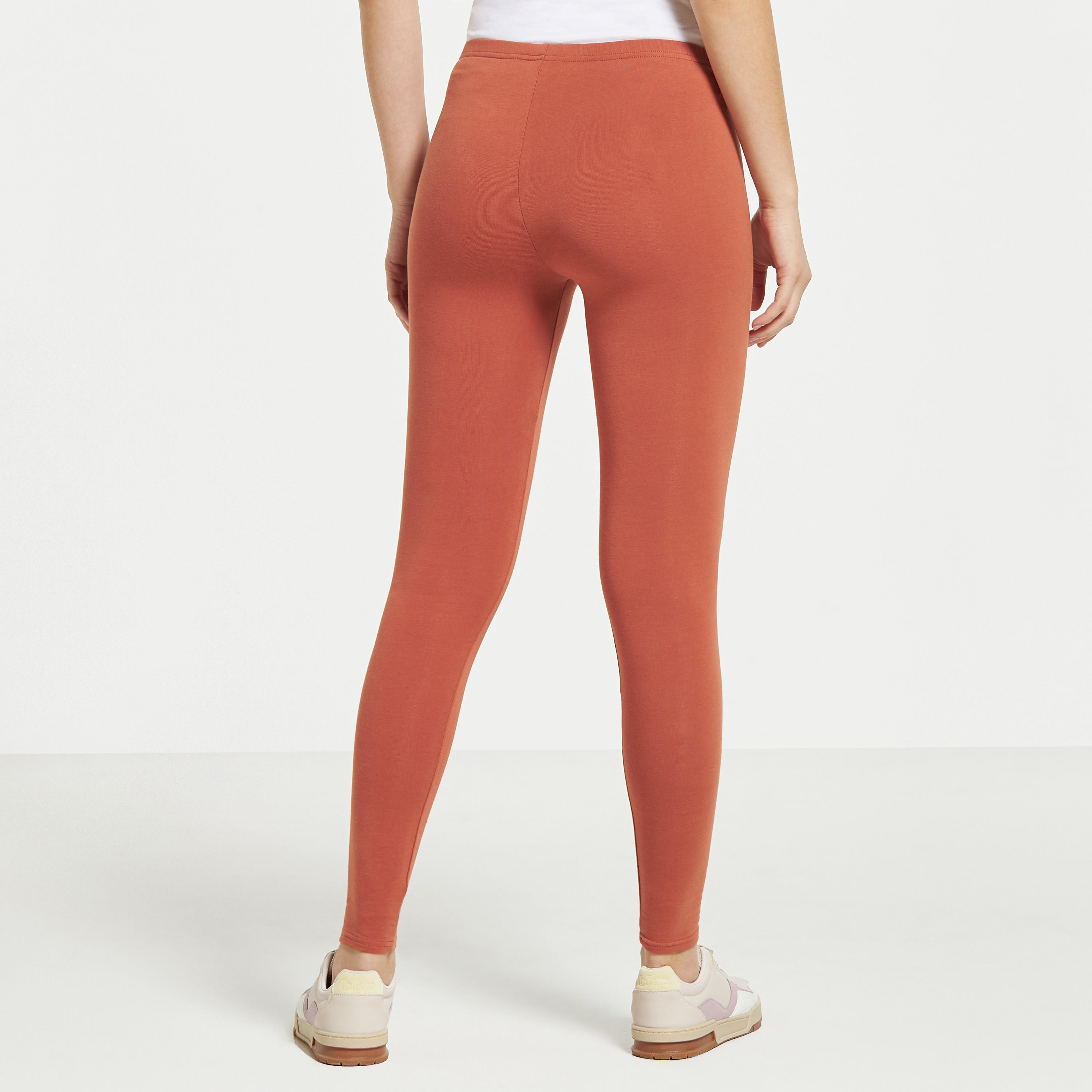 بنطلون ليقنز سادة طويل بخصر مطّاطي-women-clothing-bottoms-leggings-image-23