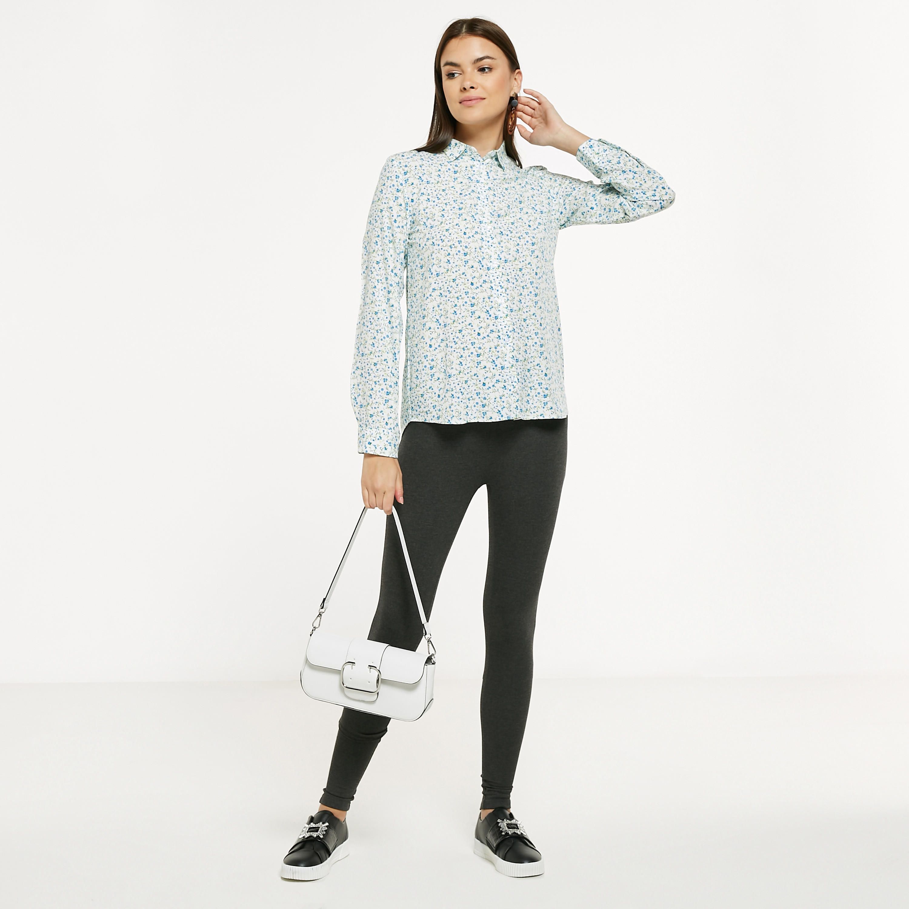 قميص بطبعات أزهار وأكمام طويلة-women-clothing-shirtsandblouses-shirts-image-2