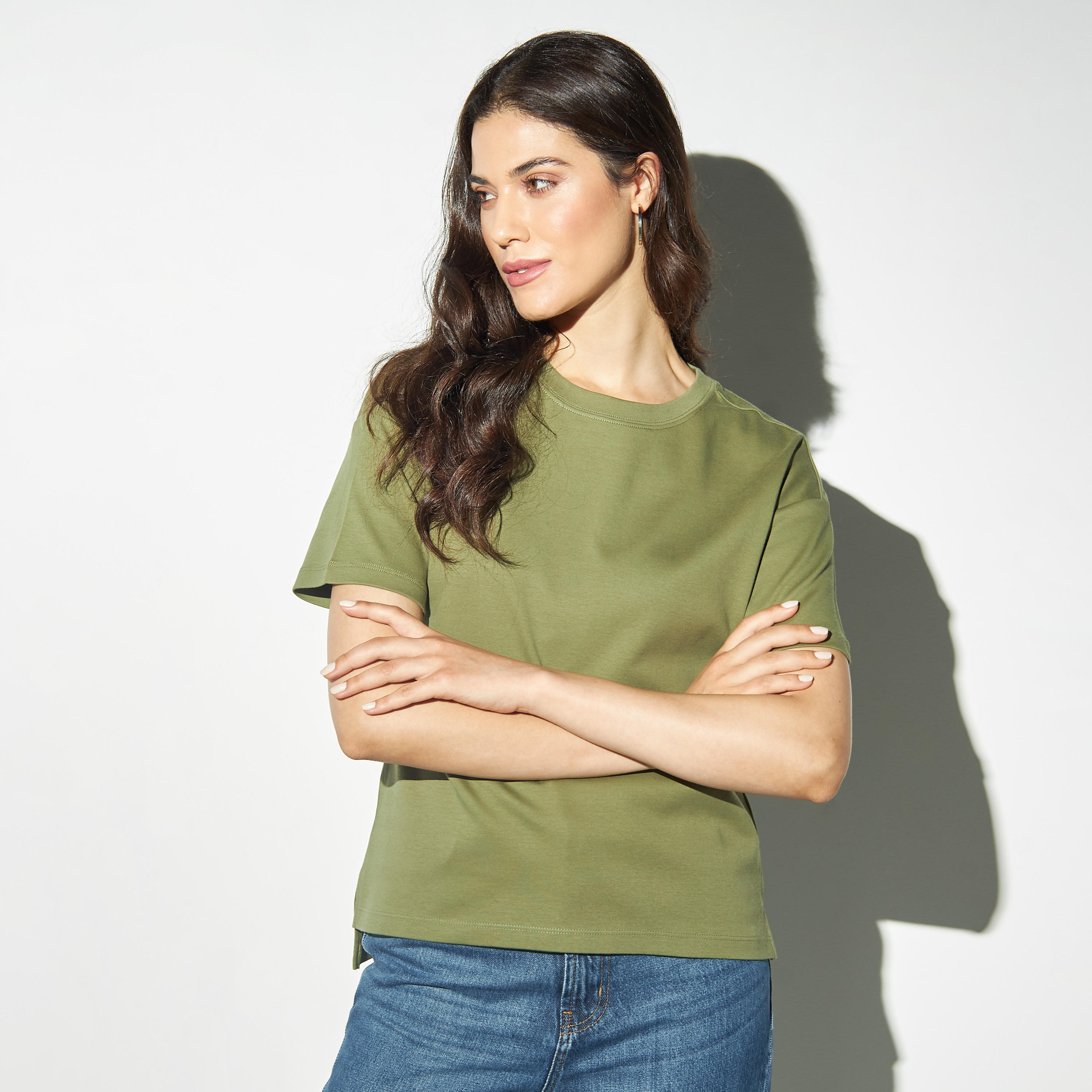 تيشيرت سادة بياقة مستديرة وأكمام قصيرة-women-clothing-tshirts-image-1
