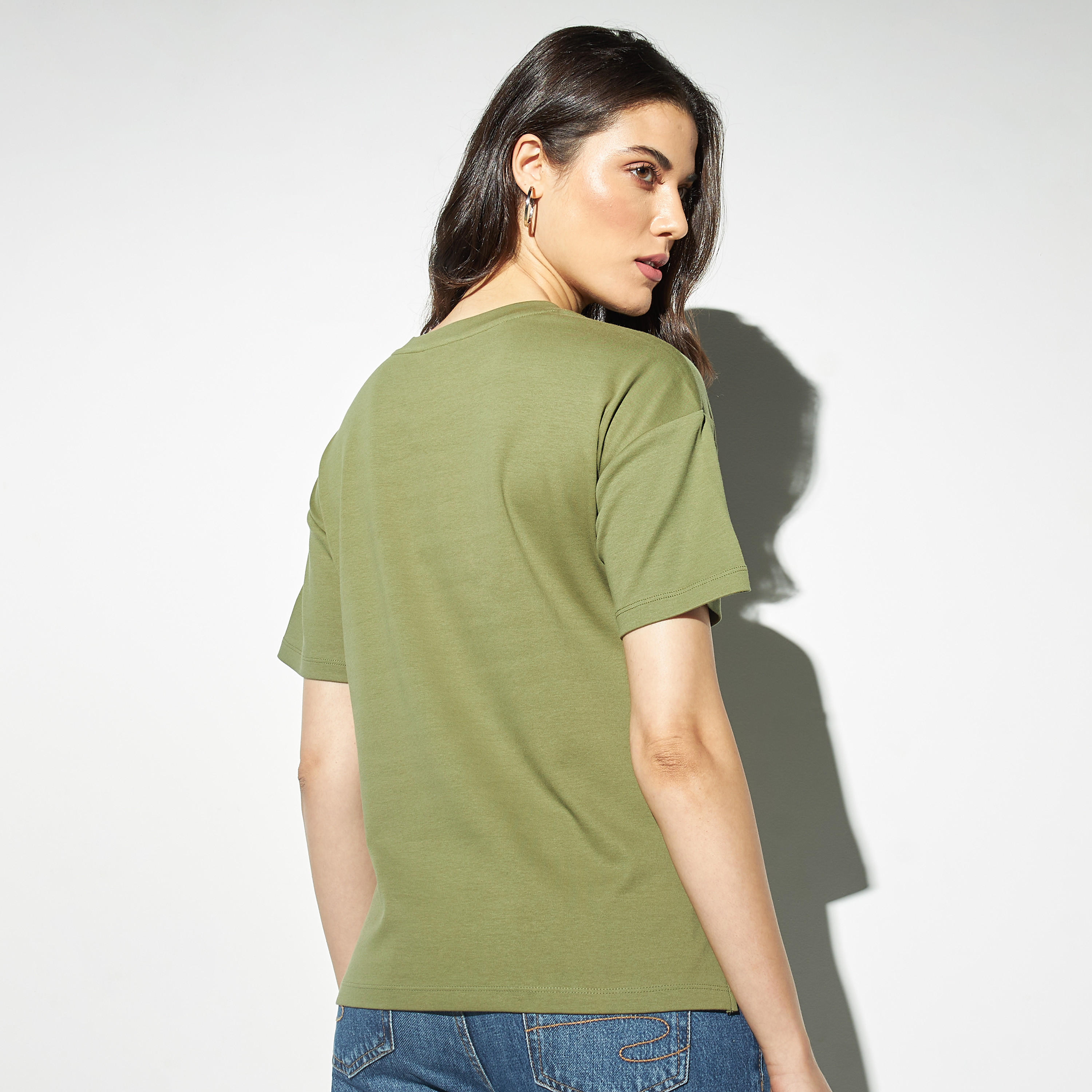 تيشيرت سادة بياقة مستديرة وأكمام قصيرة-women-clothing-tshirts-image-3