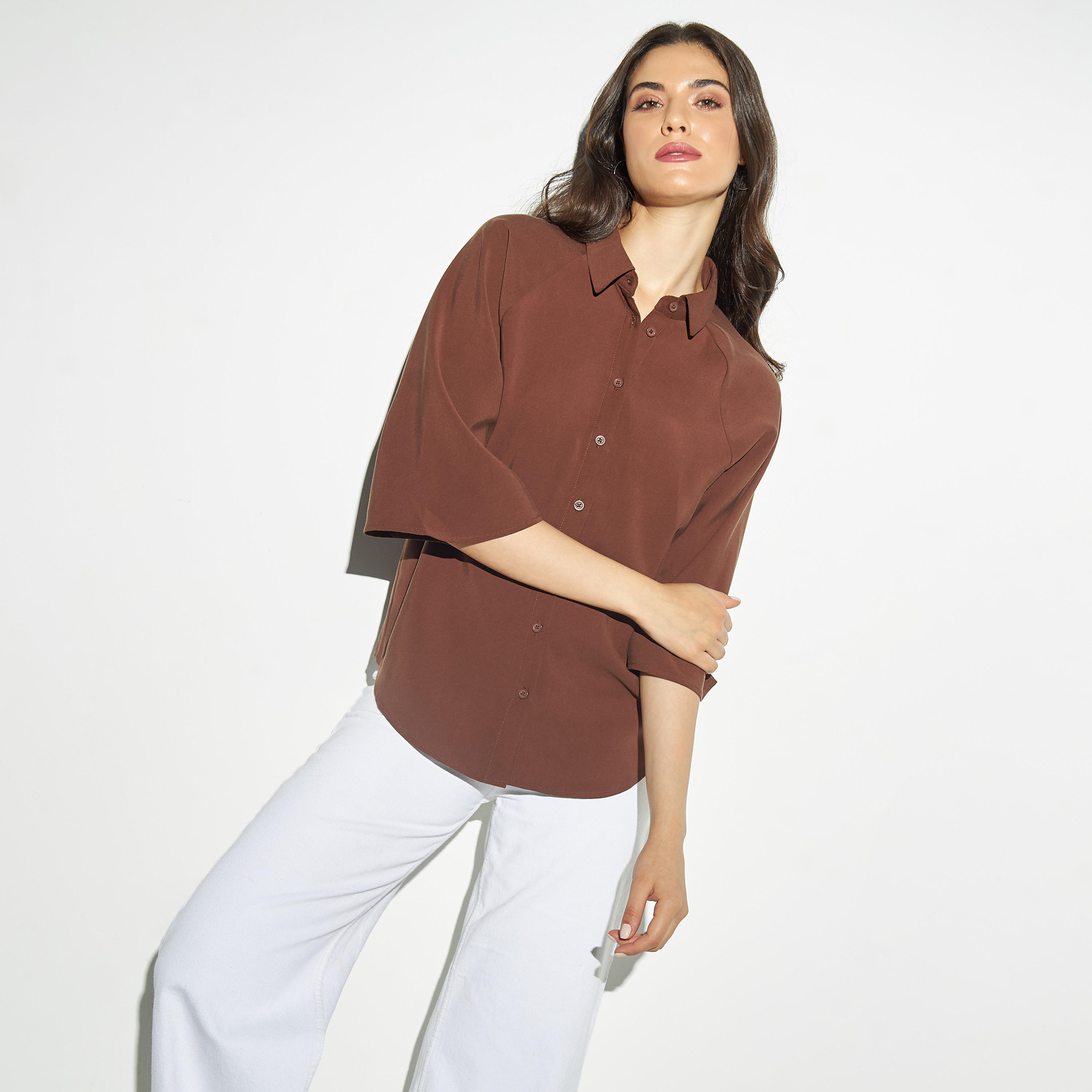قميص سادة بأكمام مغايرة وكسّرات-women-clothing-shirtsandblouses-shirts-image-1