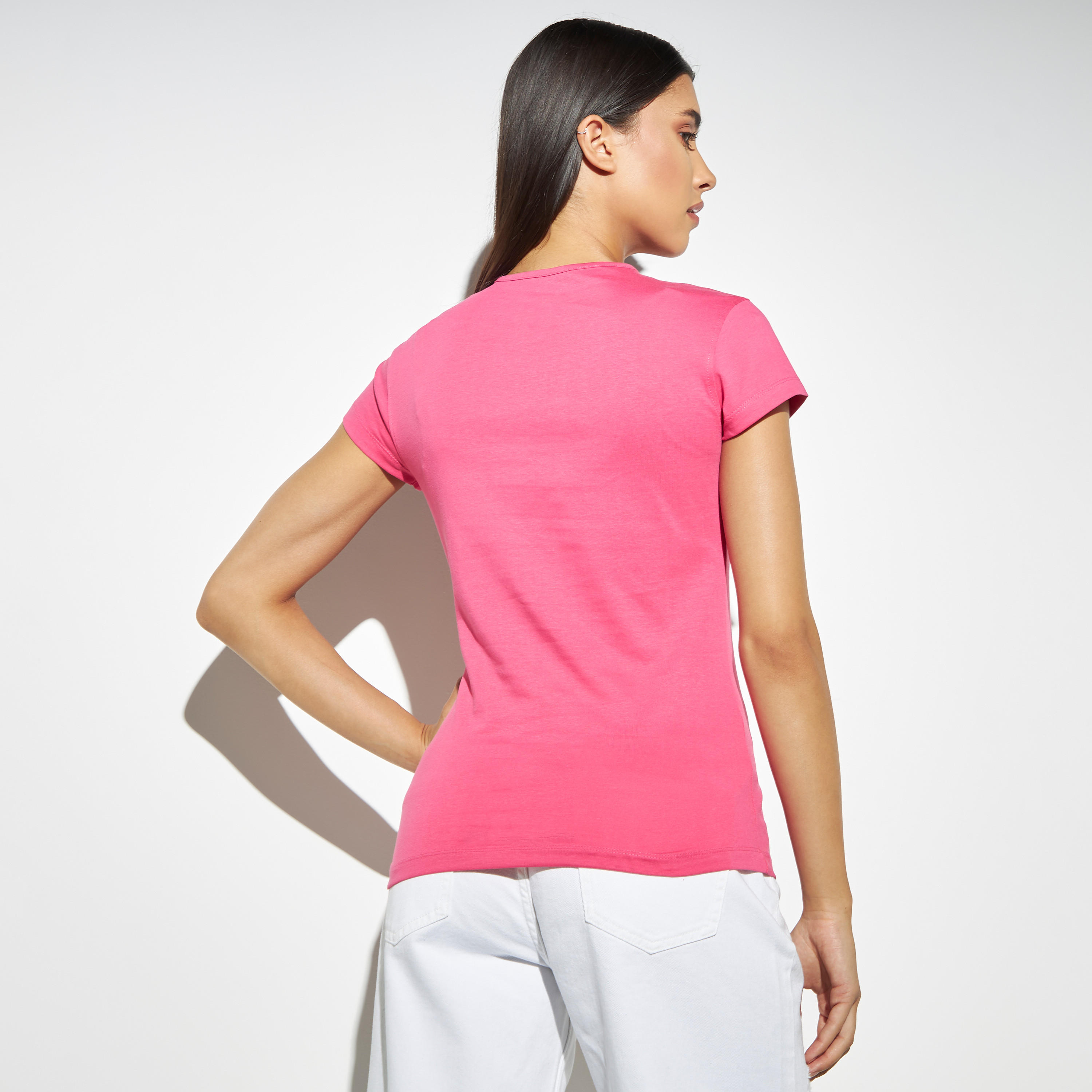 تيشيرت بياقة ضيّقة وأكمام قصيرة وطبعات-women-clothing-tshirts-image-3