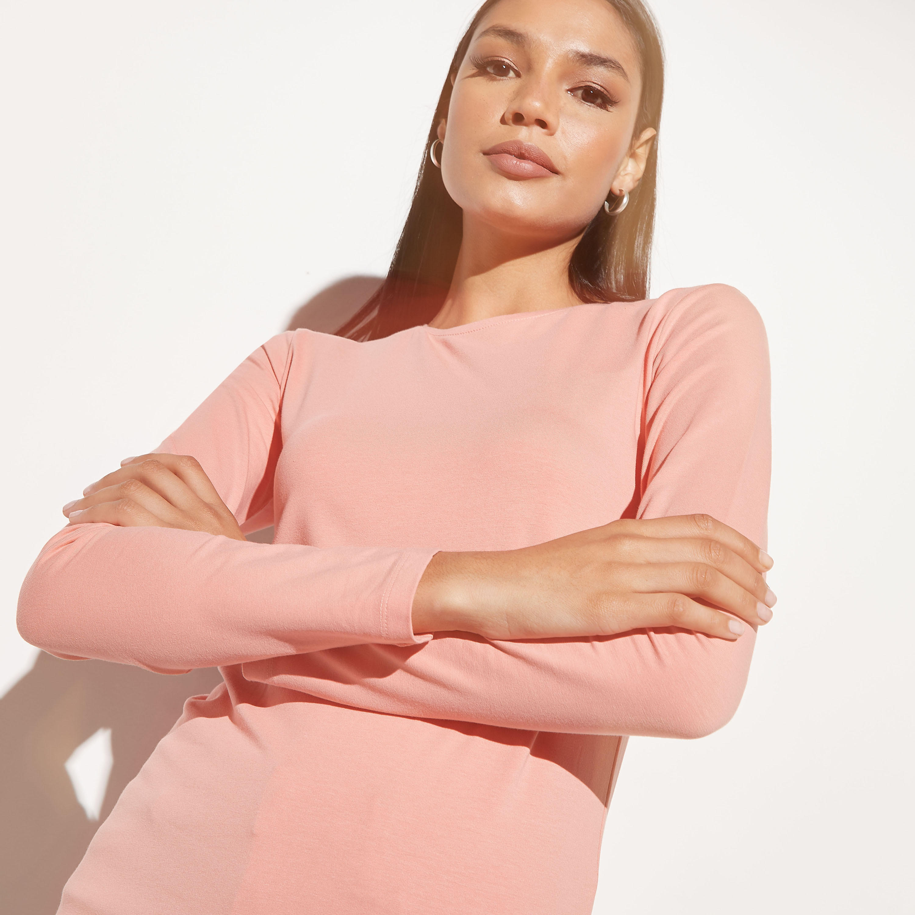 تيشيرت سادة بياقة ضيّقة وأكمام طويلة-women-clothing-tshirts-image-4