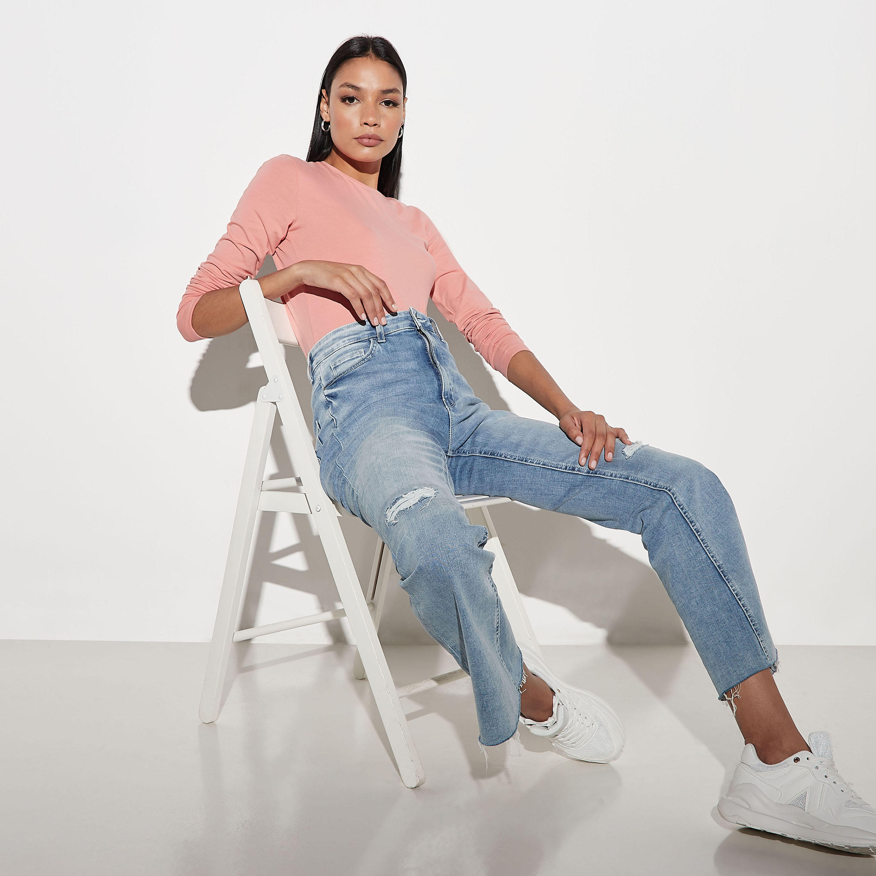 تيشيرت سادة بياقة ضيّقة وأكمام طويلة-women-clothing-tshirts-image-3