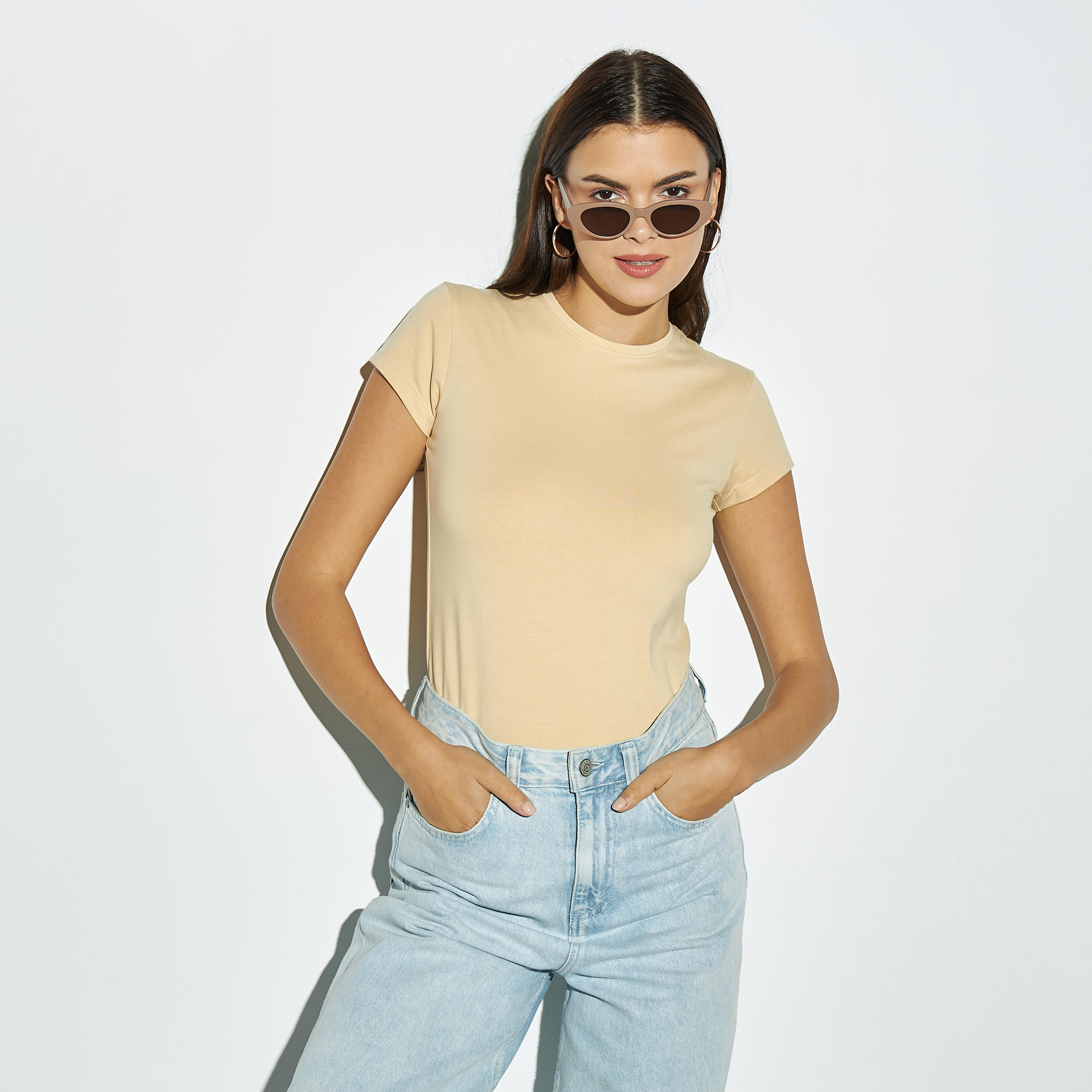 تيشيرت سادة بياقة ضيقة وأكمام كاب-women-clothing-tshirts-image-4