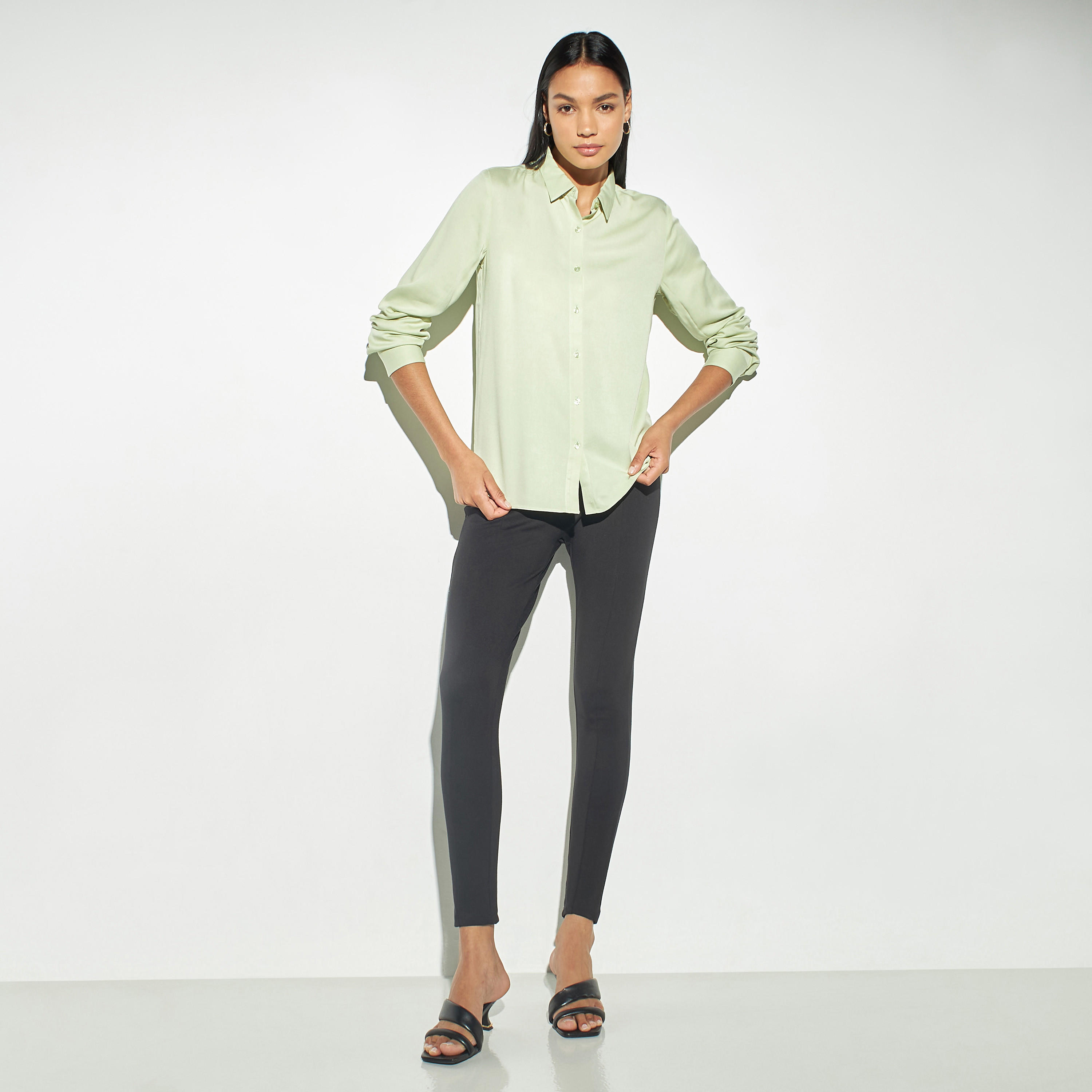 قميص بأكمام طويلة وكسّرات-women-clothing-shirtsandblouses-shirts-image-2