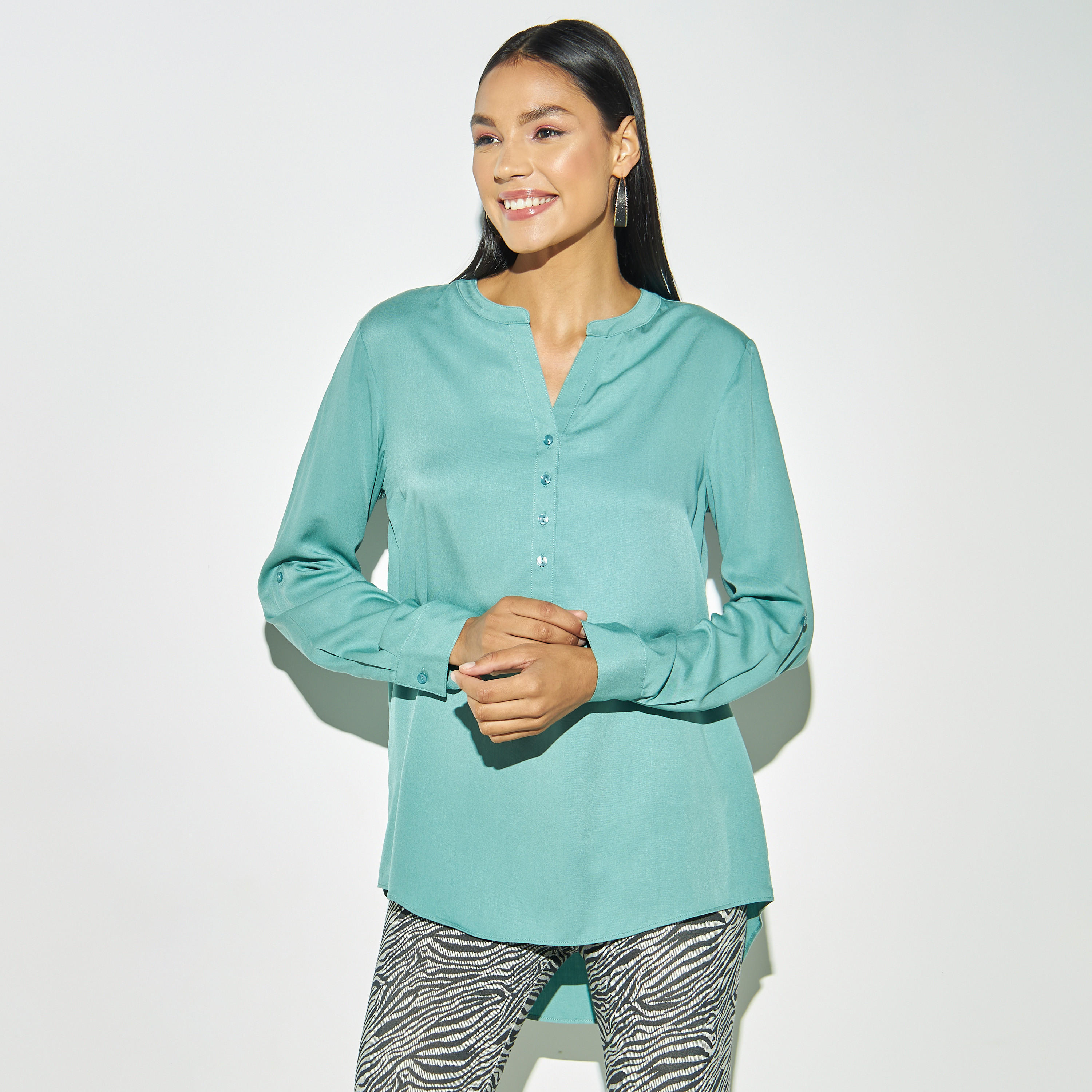 بلوزة بأكمام طويلة وأزرار إغلاق-women-clothing-shirtsandblouses-blouses-image-1