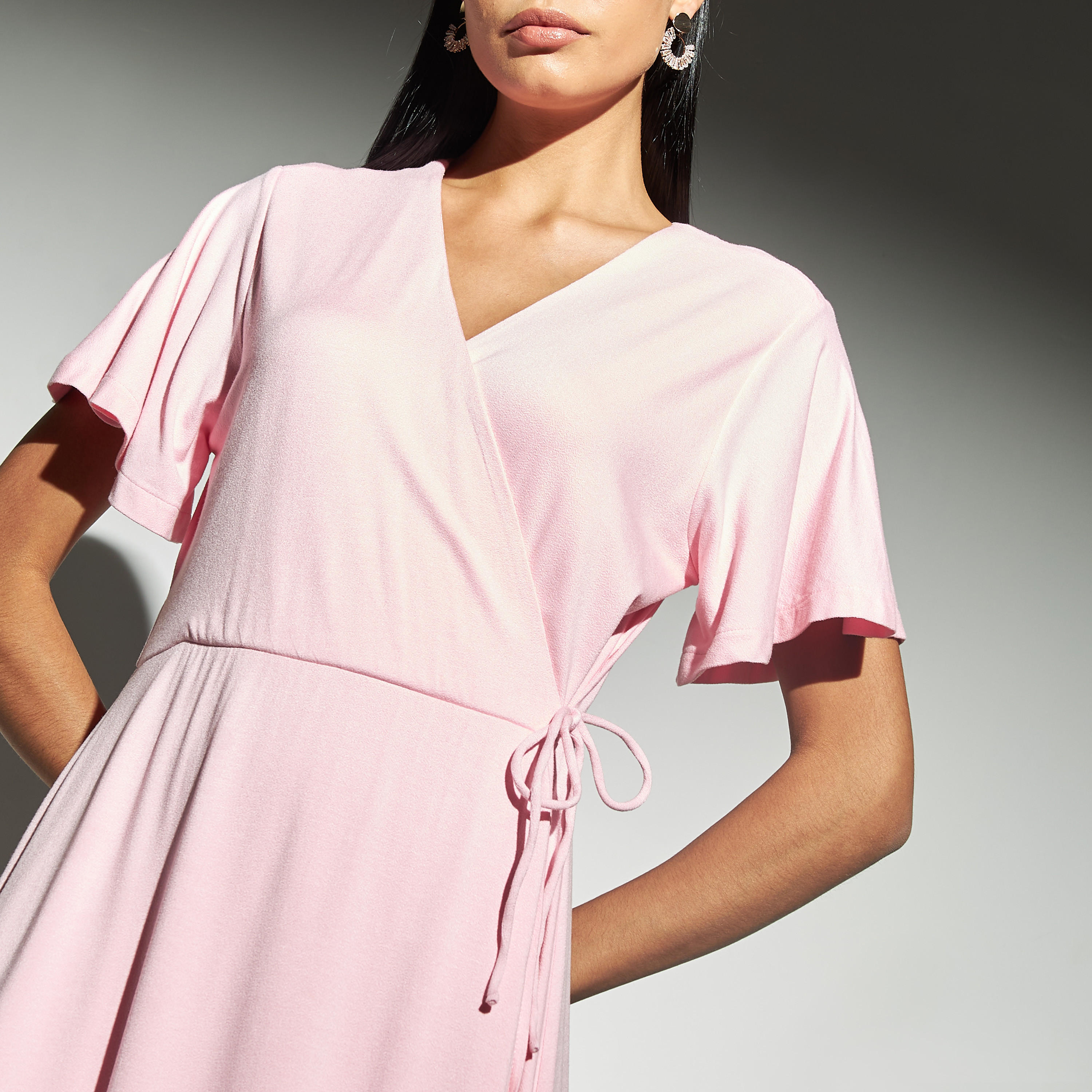 فستان ملفوف سادة بأكمام قصيرة وأربطة-women-clothing-dresses-image-1