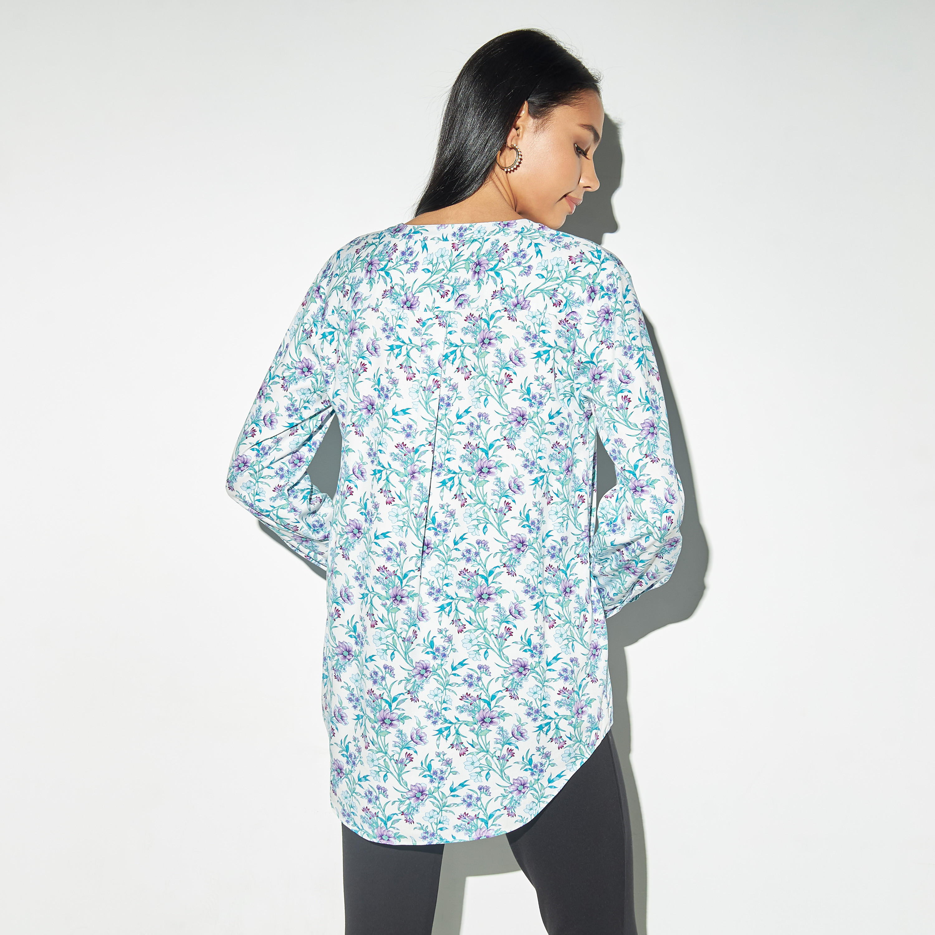 بلوزة بياقة عالية وأكمام طويلة وطبعات زهرية-women-clothing-shirtsandblouses-blouses-image-2