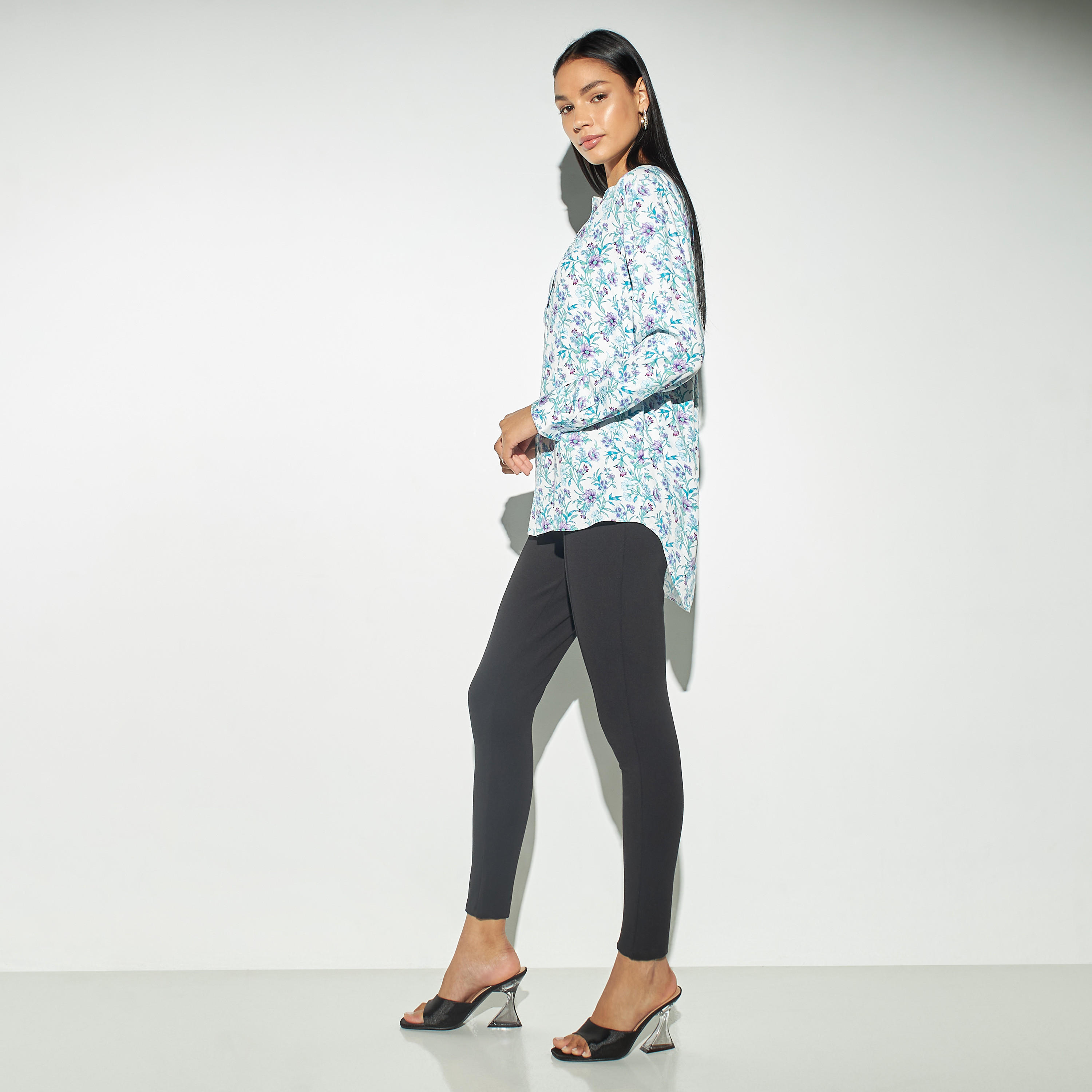 بلوزة بياقة عالية وأكمام طويلة وطبعات زهرية-women-clothing-shirtsandblouses-blouses-image-4