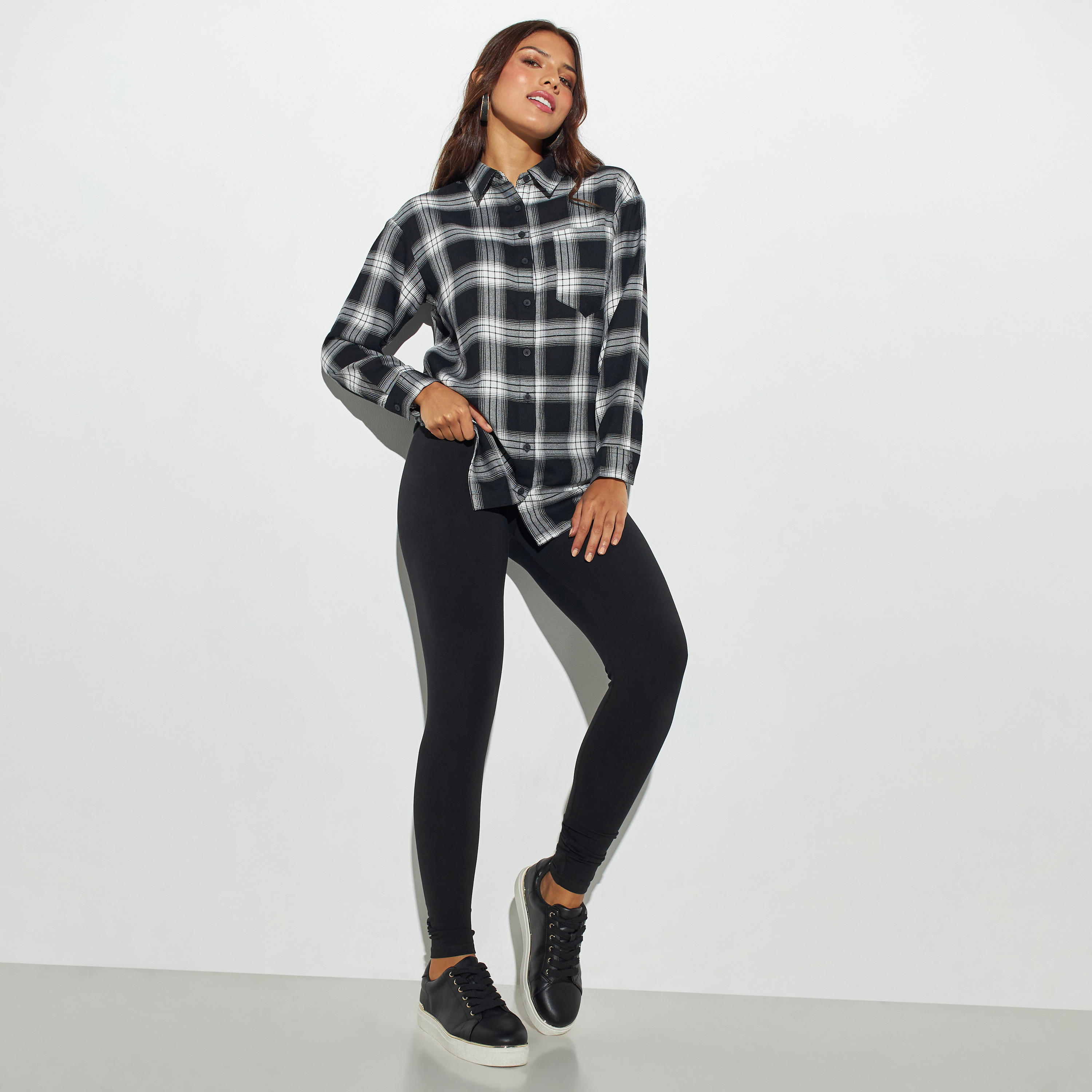 قميص كاروهات بأكمام طويلة وجيب-women-clothing-shirtsandblouses-shirts-image-2