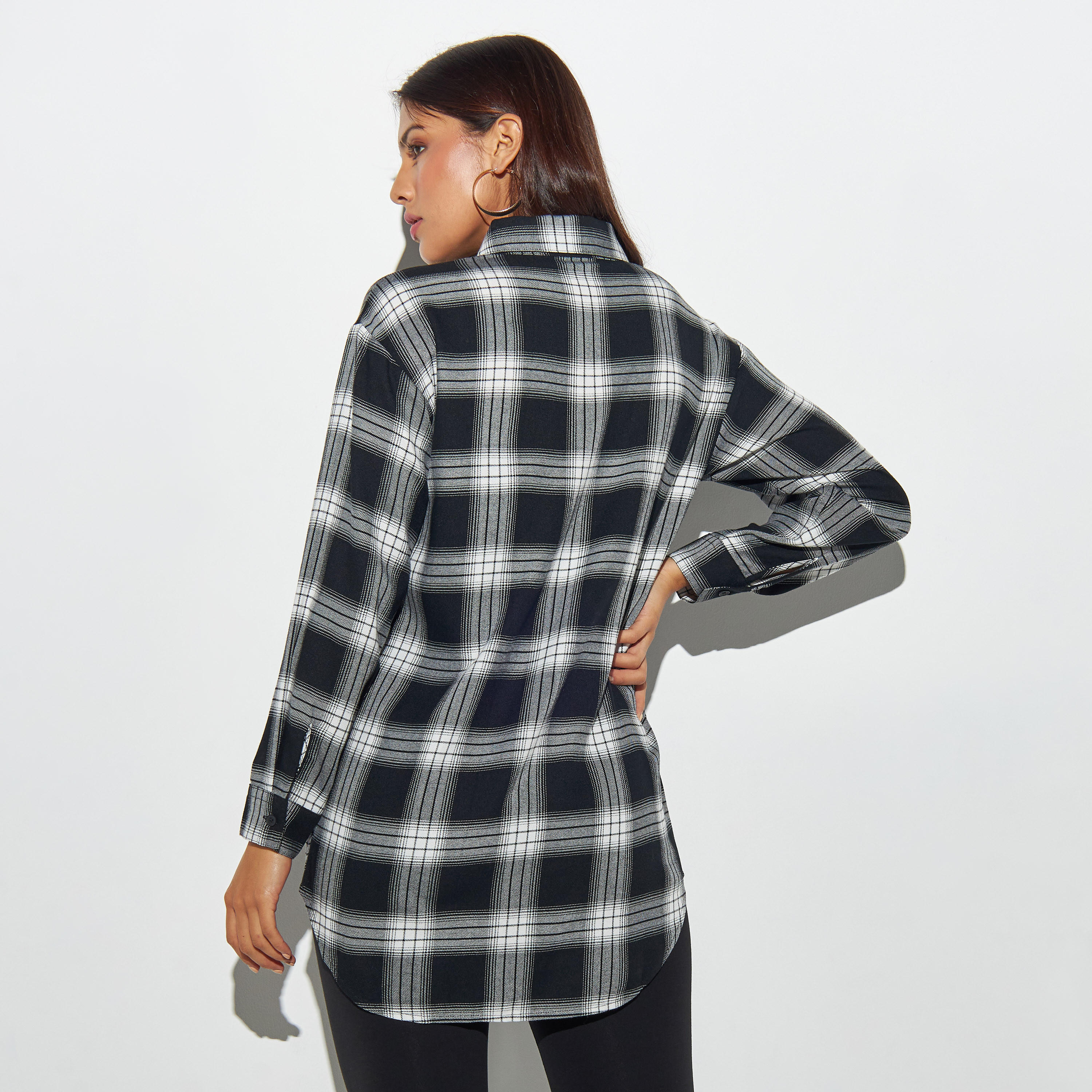 قميص كاروهات بأكمام طويلة وجيب-women-clothing-shirtsandblouses-shirts-image-3