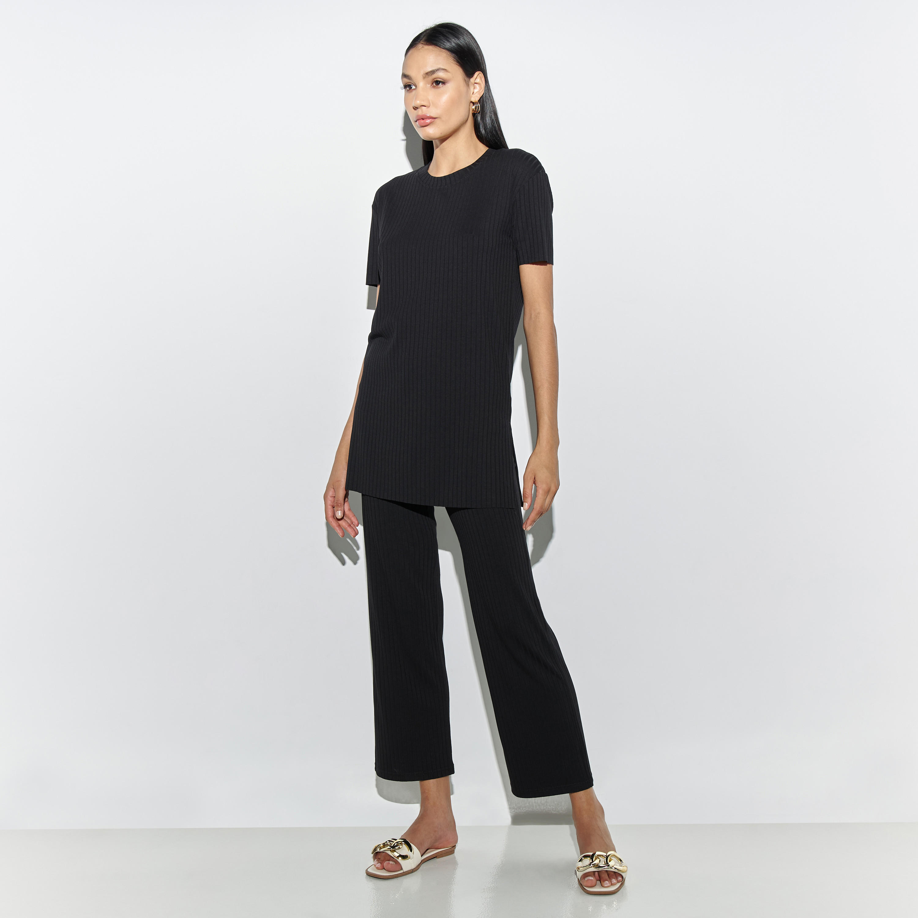 بنطلون بقصّة عادية مضلّع-women-clothing-bottoms-trousers-image-3