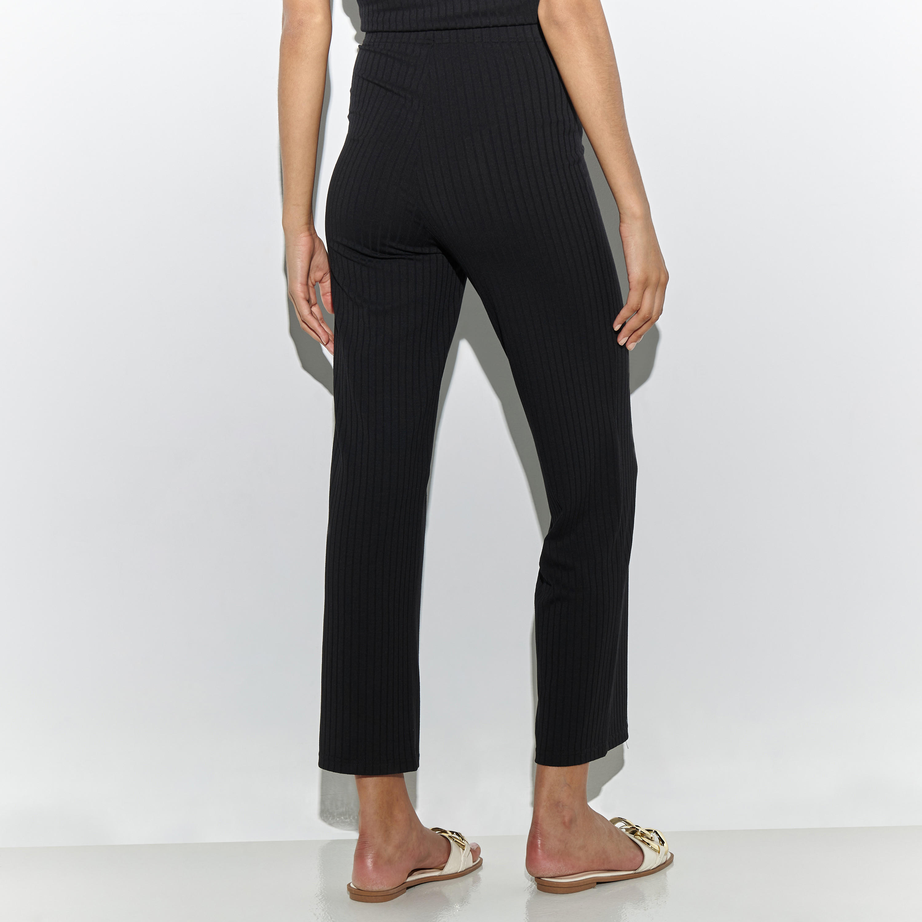 بنطلون بقصّة عادية مضلّع-women-clothing-bottoms-trousers-image-2