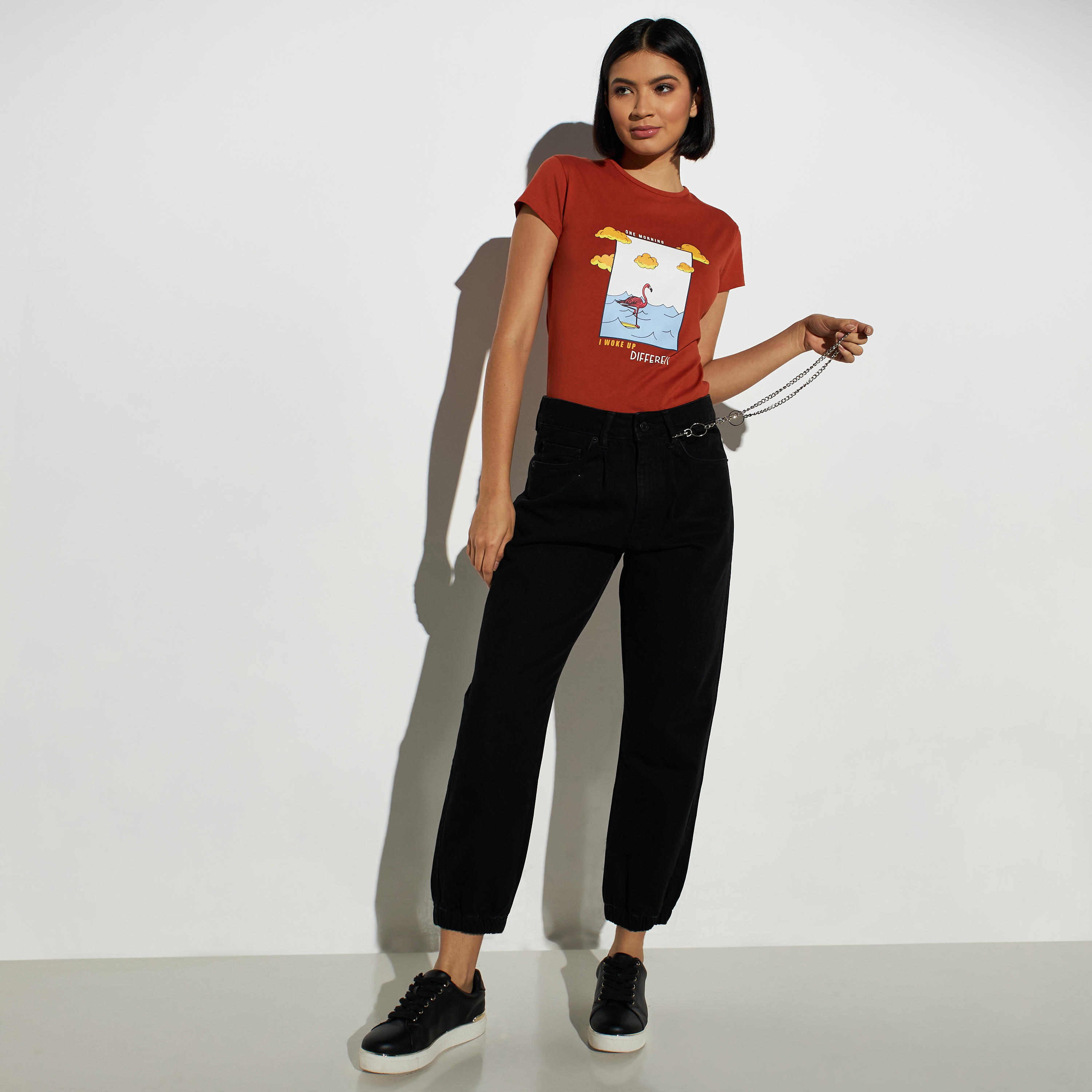 تيشيرت بياقة ضيقة وأكمام كاب وطبعات-women-clothing-tshirts-image-2