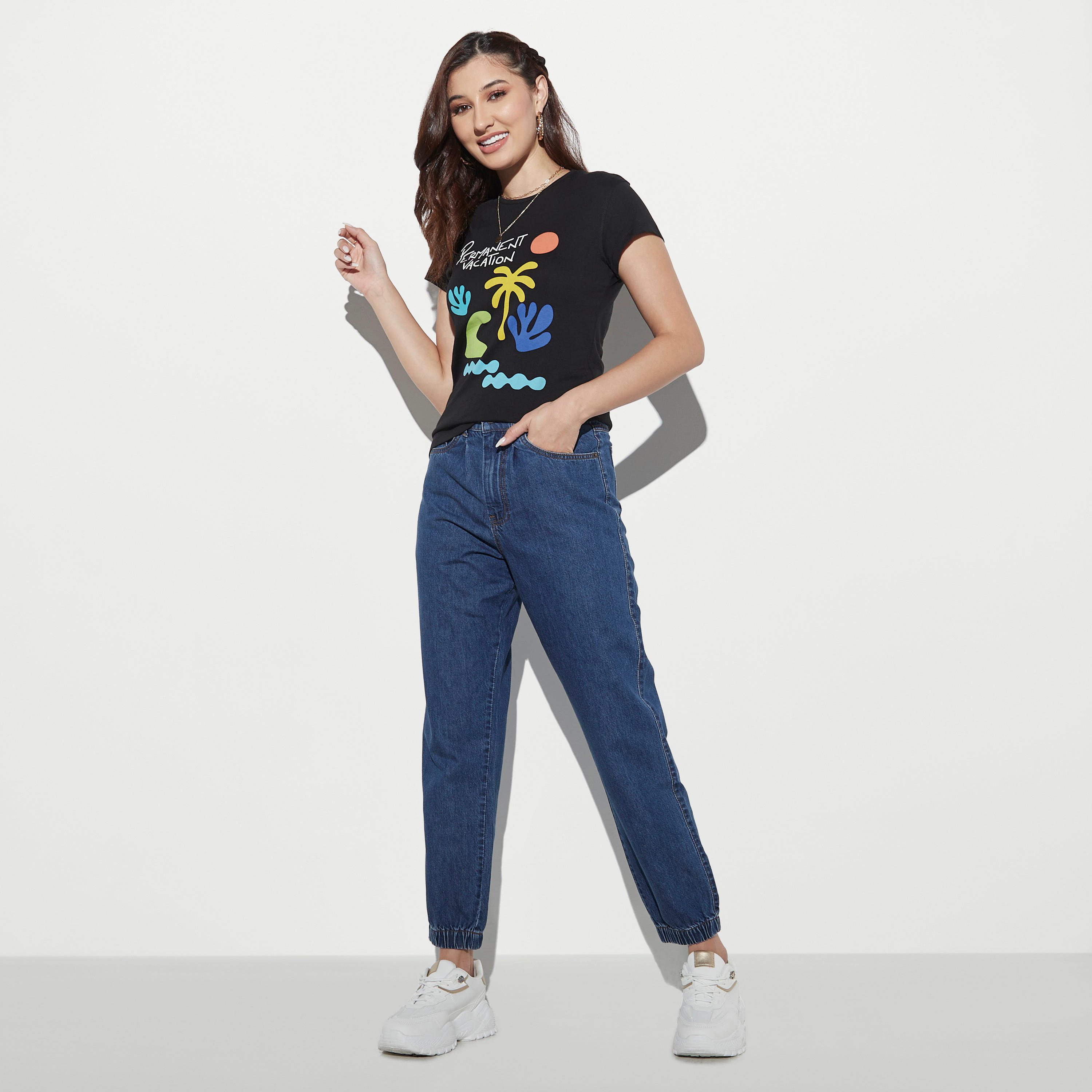 تيشيرت بياقة ضيقة وطبعات-women-clothing-tshirts-image-3