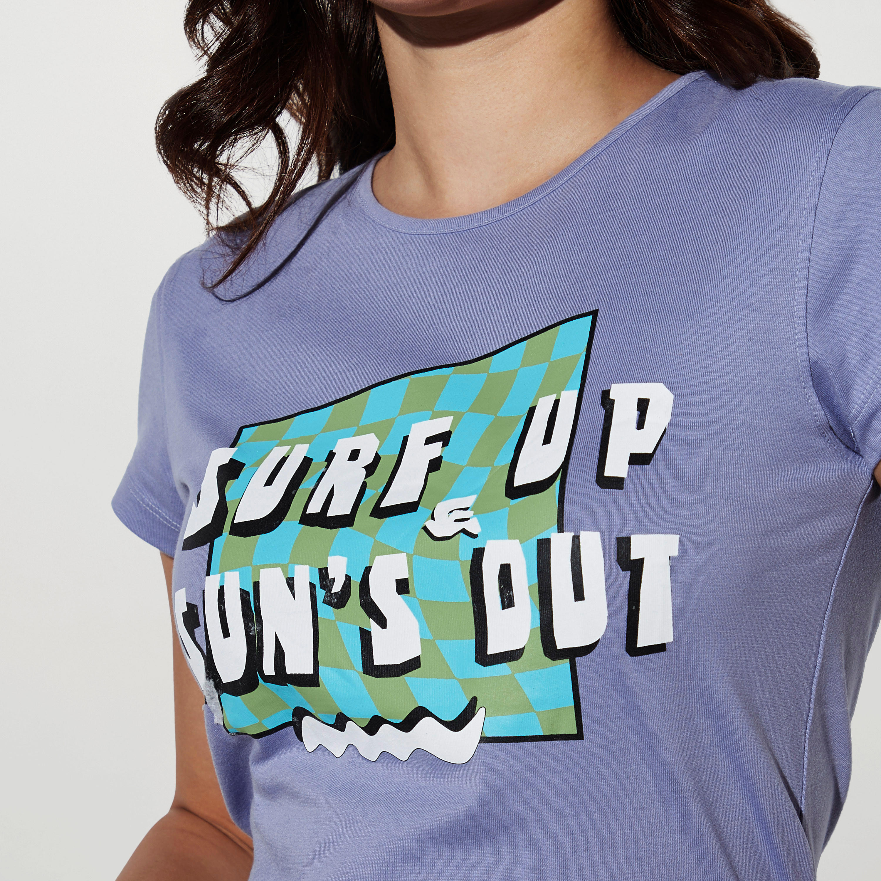 تيشيرت بياقة ضيقة وطبعات-women-clothing-tshirts-image-1