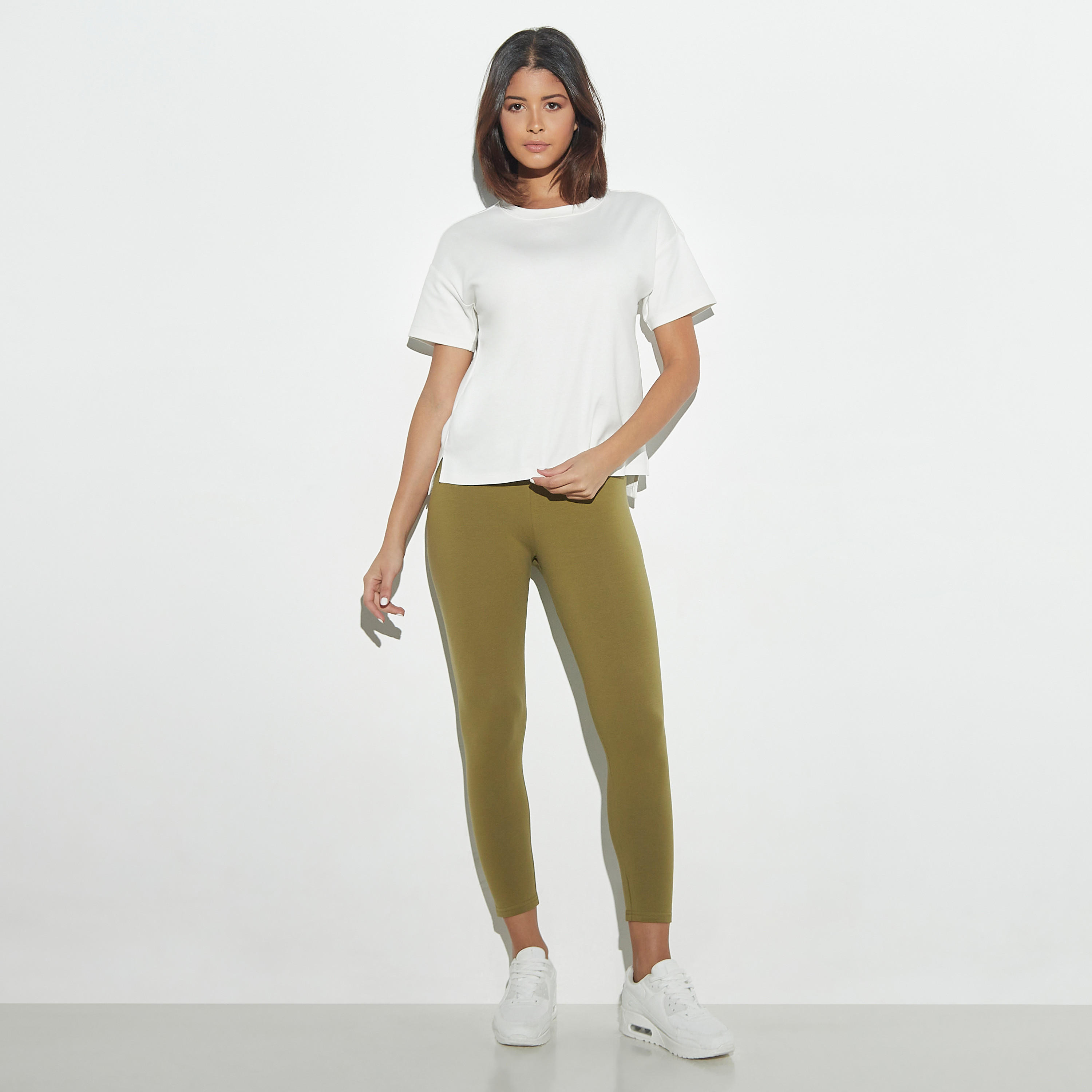 بنطلون ليقنز قصير سادة بخصر مطاطي-women-clothing-bottoms-leggings-image-3