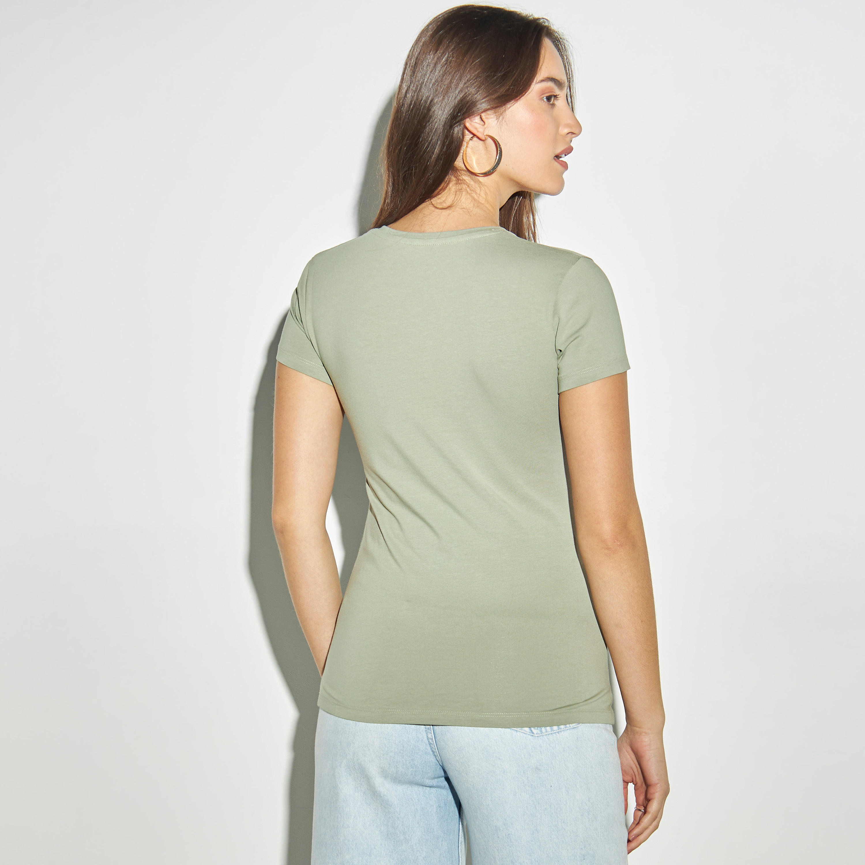 تيشيرت سادة بياقة V وأكمام قصيرة-women-clothing-tshirts-image-3