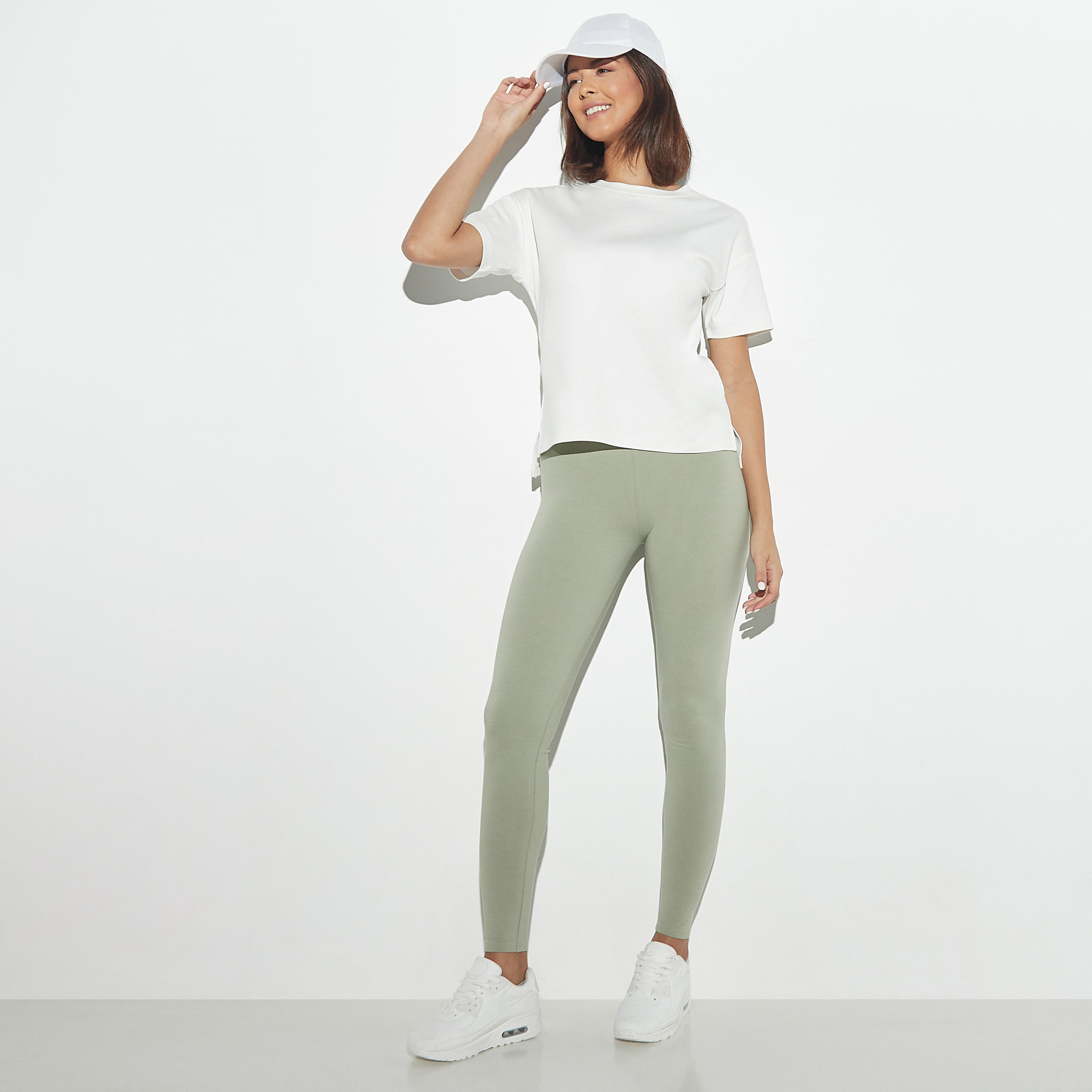 بنطلون ليقنز سادة بخصر مطّاطي-women-clothing-bottoms-leggings-image-2