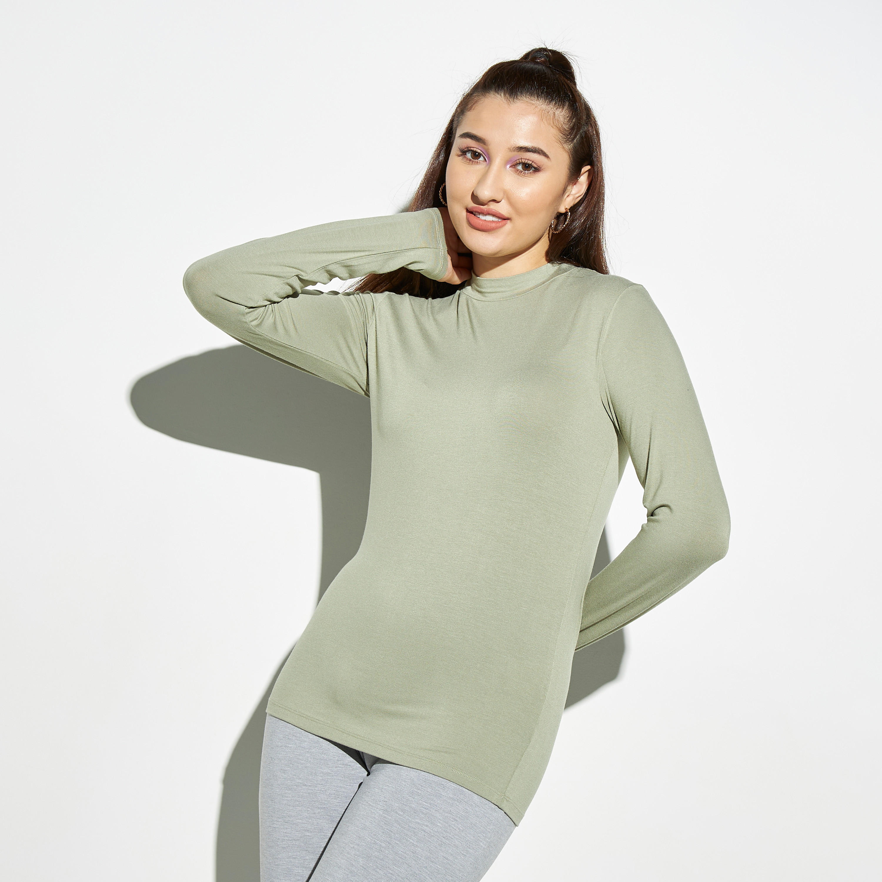 تيشيرت سادة بياقة عالية وأكمام طويلة-women-clothing-tshirts-image-4