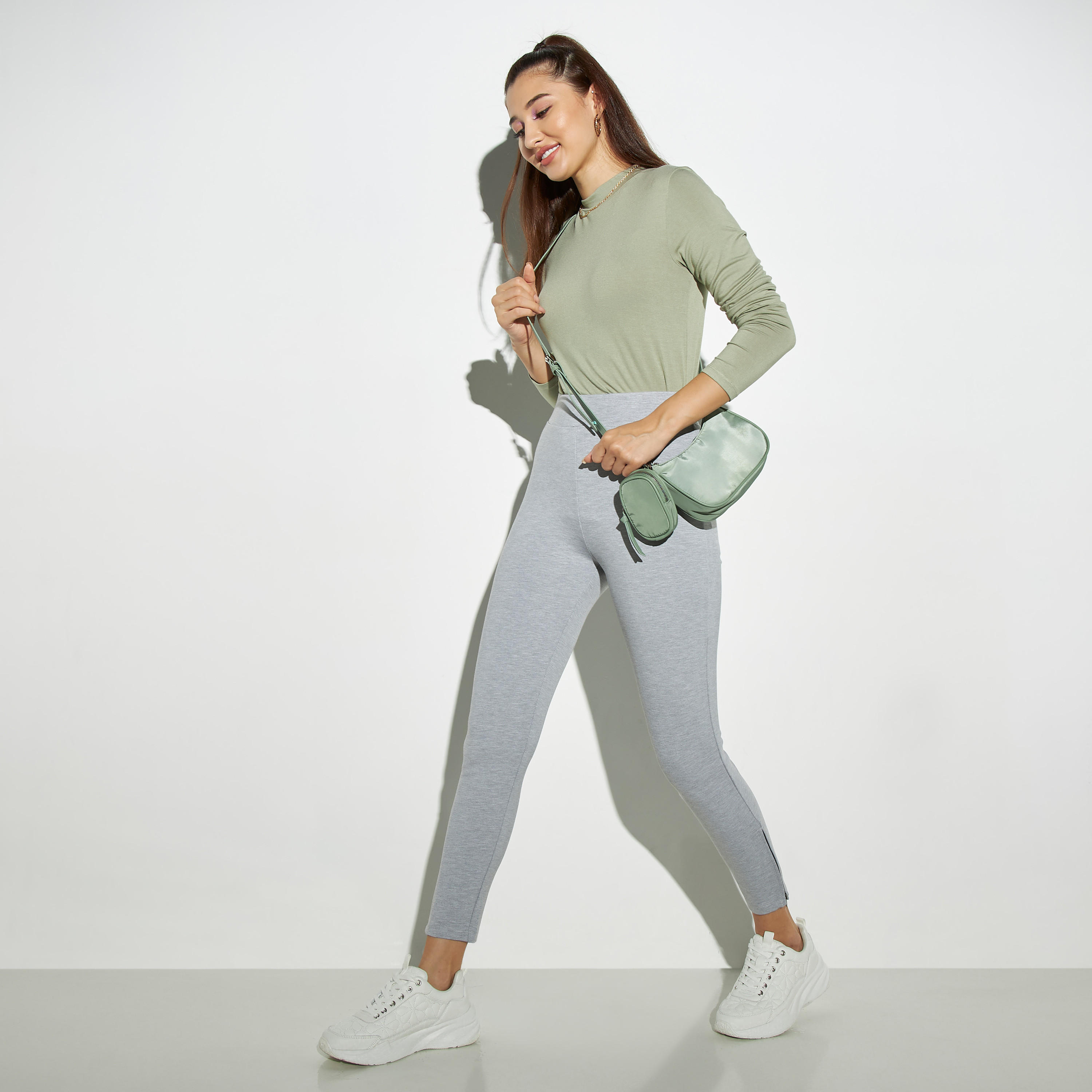 تيشيرت سادة بياقة عالية وأكمام طويلة-women-clothing-tshirts-image-3