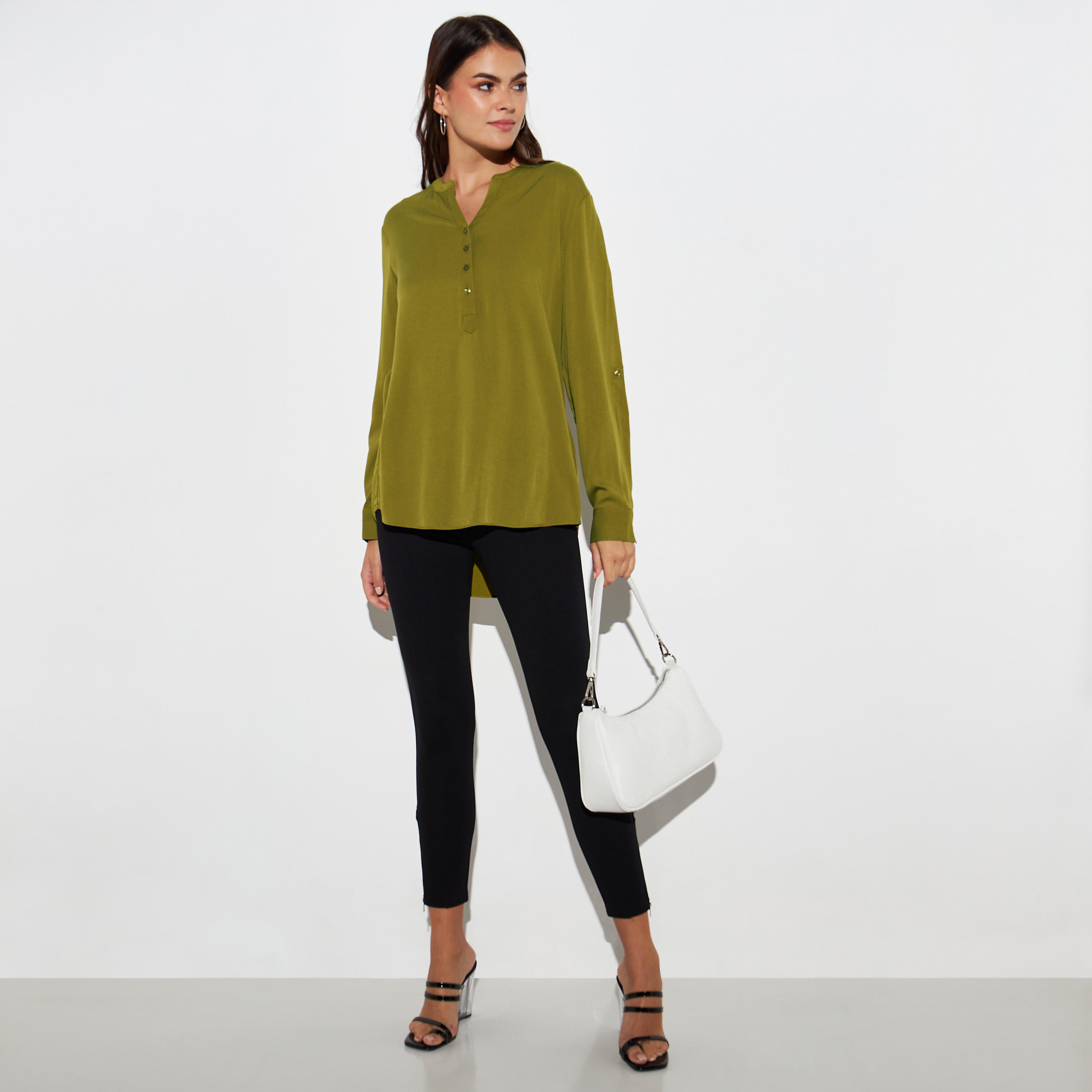 بلوزة بحواف غير مستوية الطول وأكمام ملفوفة-women-clothing-shirtsandblouses-blouses-image-3