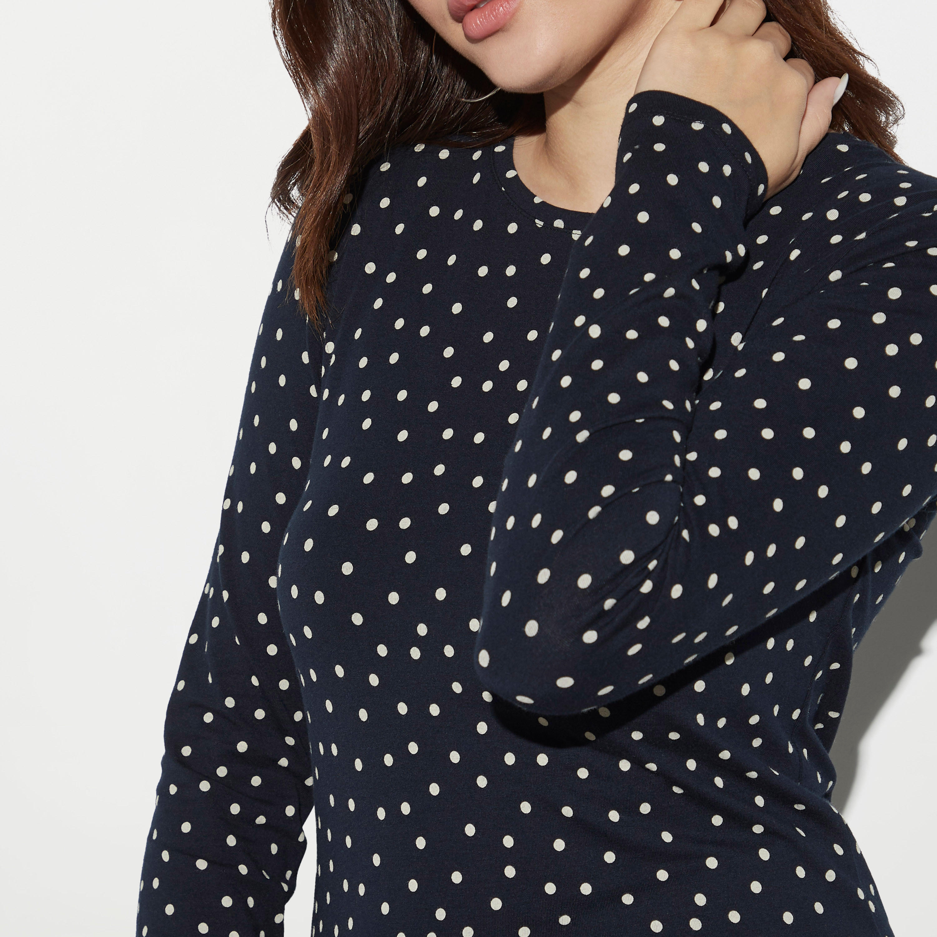 بلوزة بأكمام طويلة بطبعات منقطة-women-clothing-tshirts-image-4