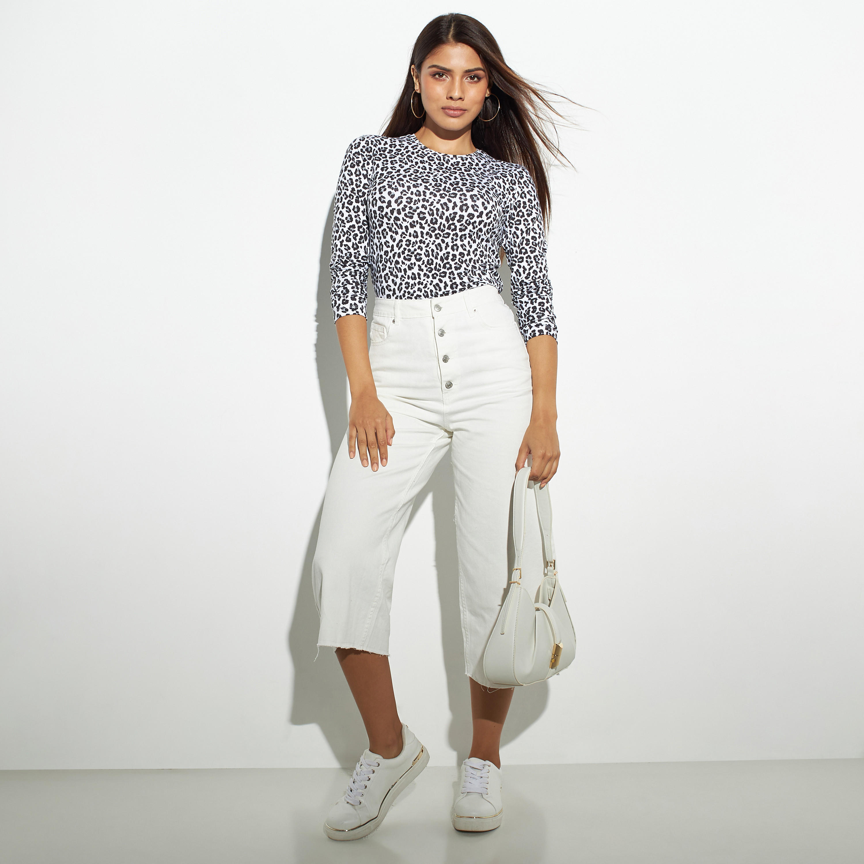 بلوزة بياقة ضيّقة وأكمام طويلة وطبعات حيوانات-women-clothing-shirtsandblouses-blouses-image-2