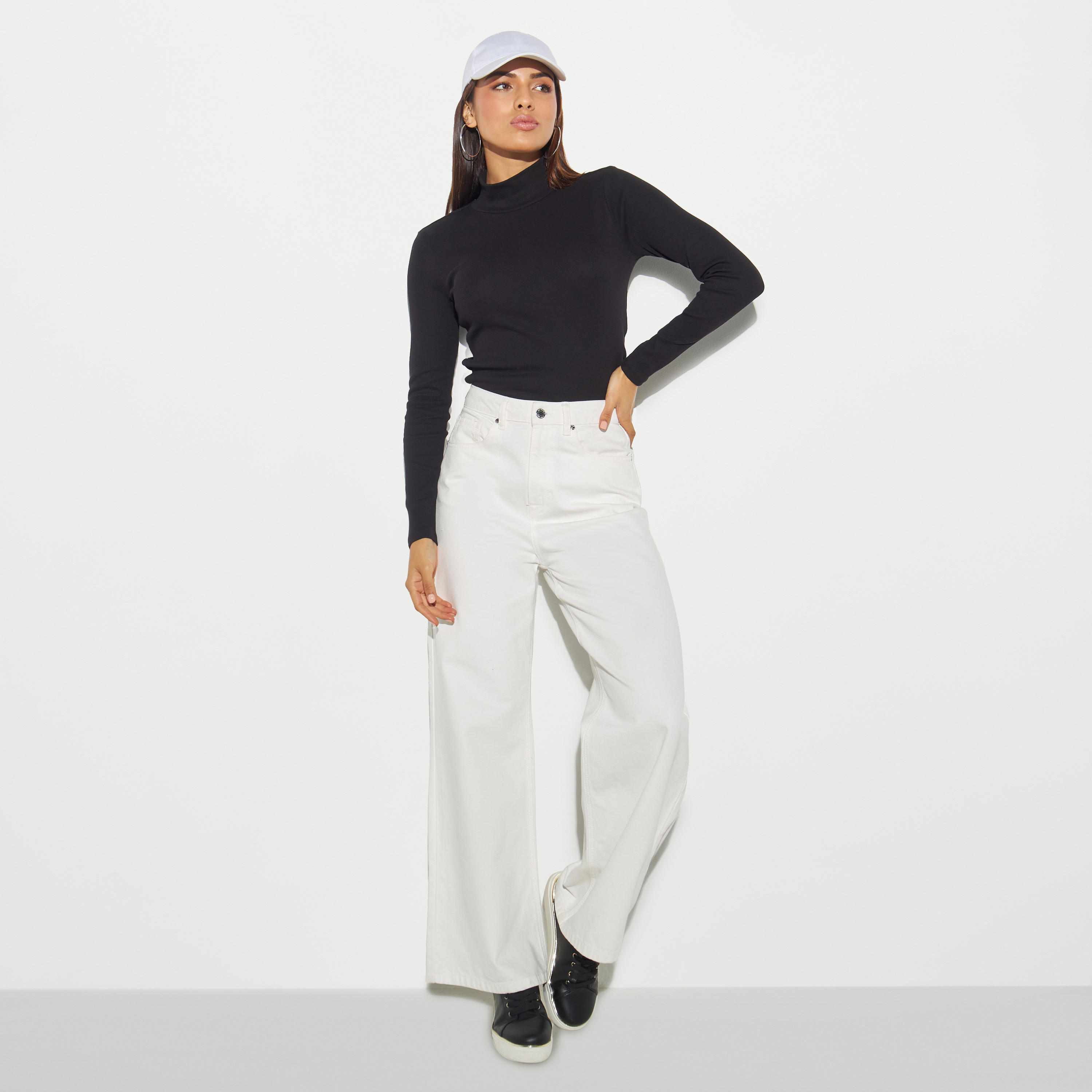 تيشيرت مضلع بياقة عالية وأكمام طويلة-women-clothing-tshirts-image-2