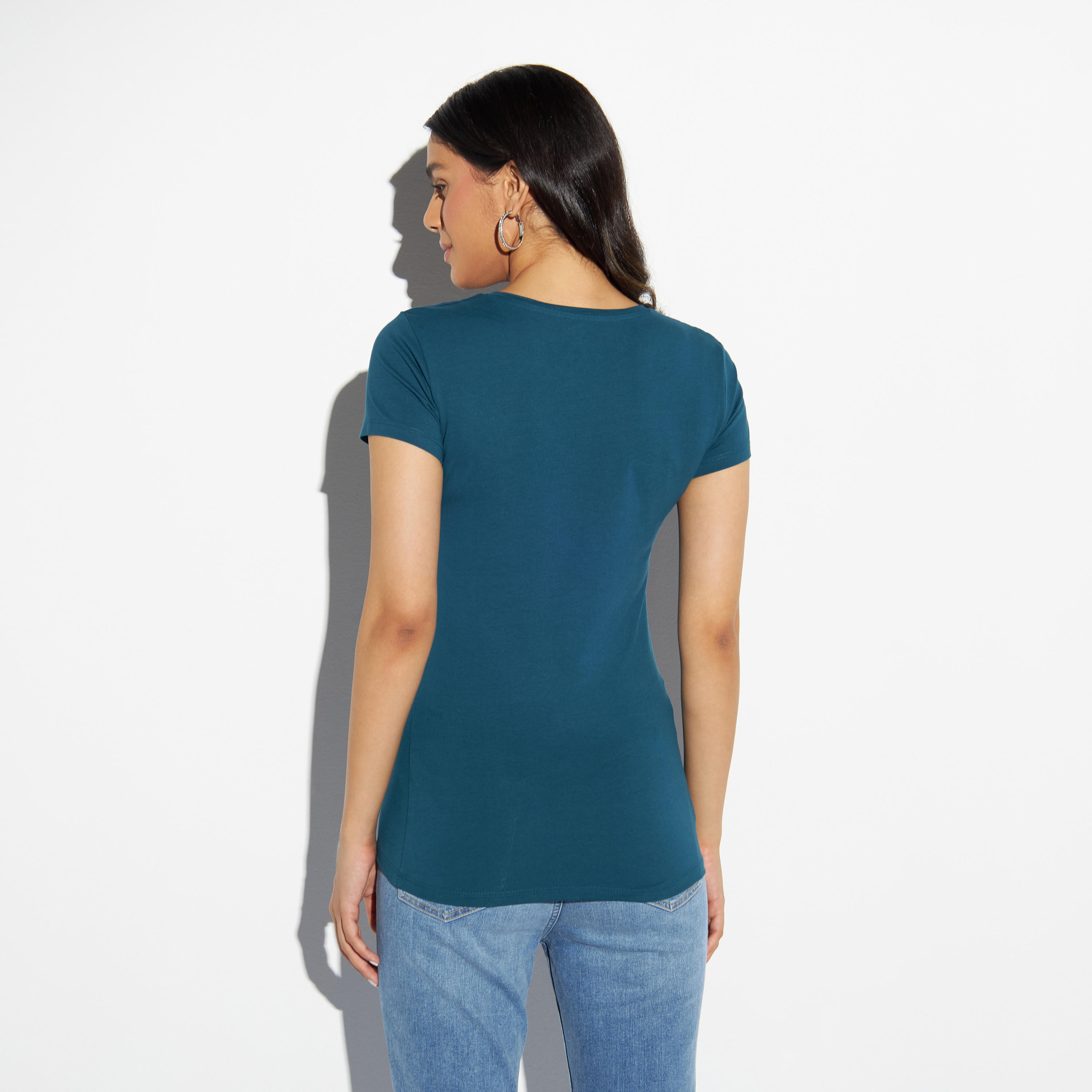 تيشيرت سادة بياقة V وأكمام كاب-women-clothing-tshirts-image-2