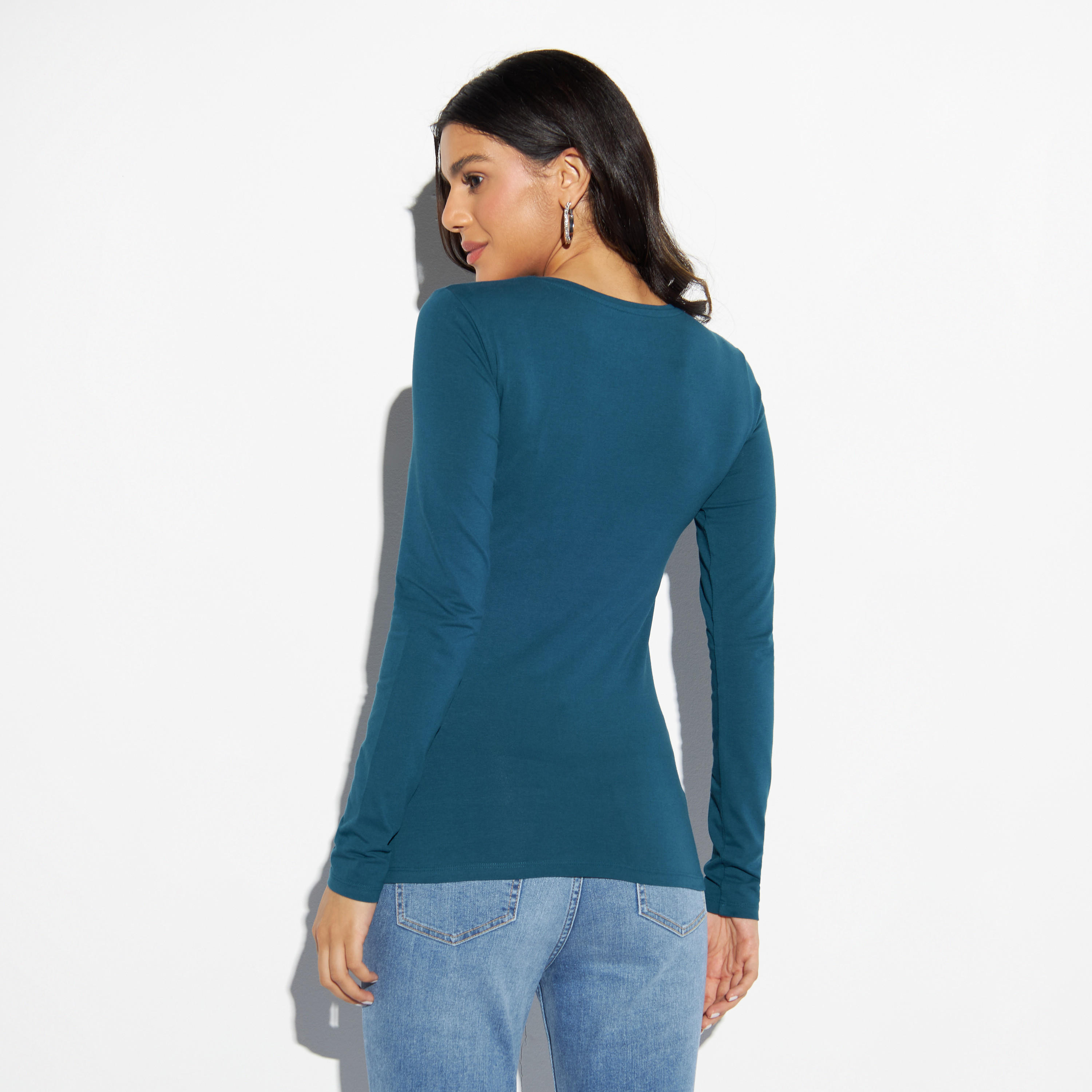 تيشيرت بياقة ضيّقة وأكمام طويلة-women-clothing-tshirts-image-2