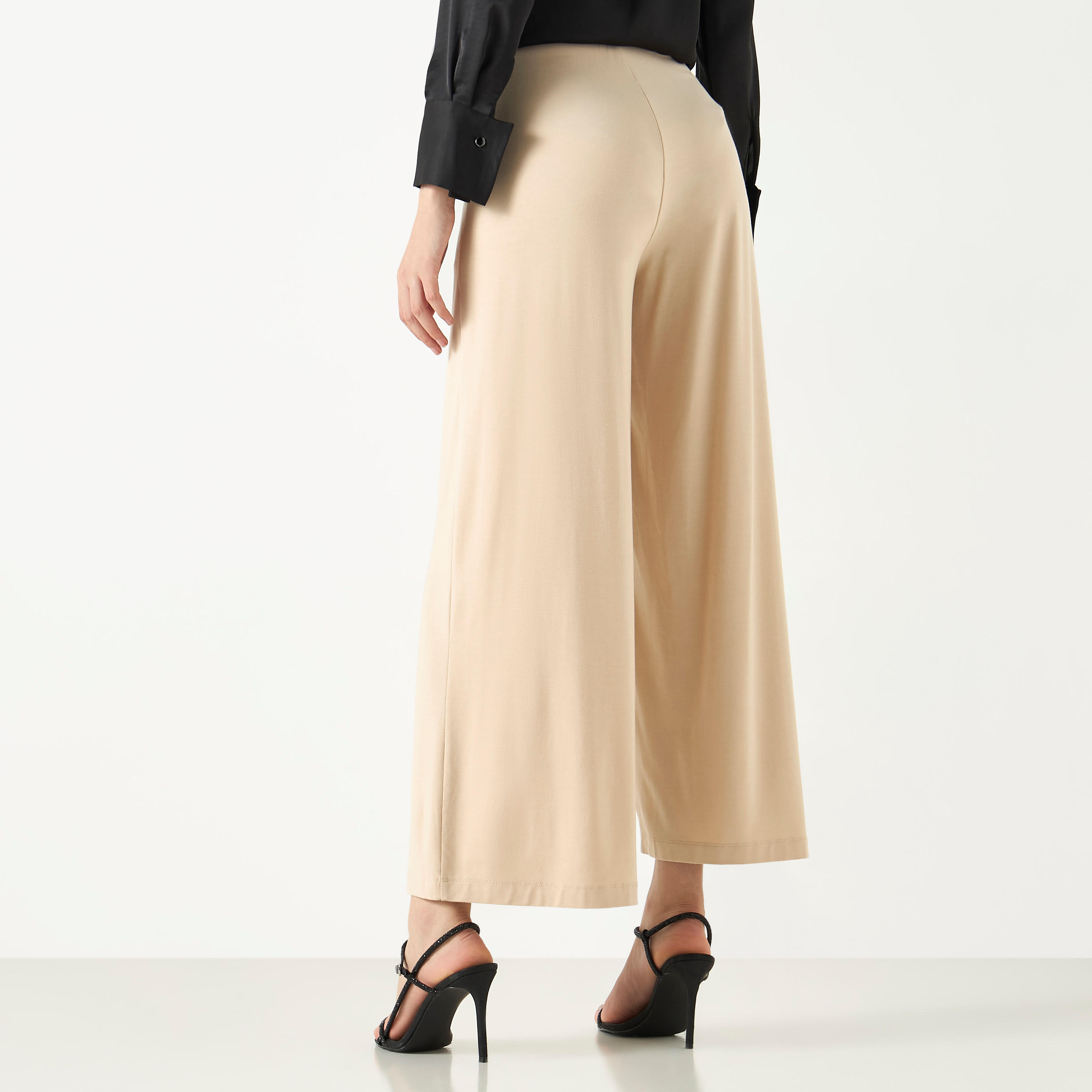 بنطلون واسع الساقين بخصر مطاطي وجيوب-women-clothing-trousers-image-4