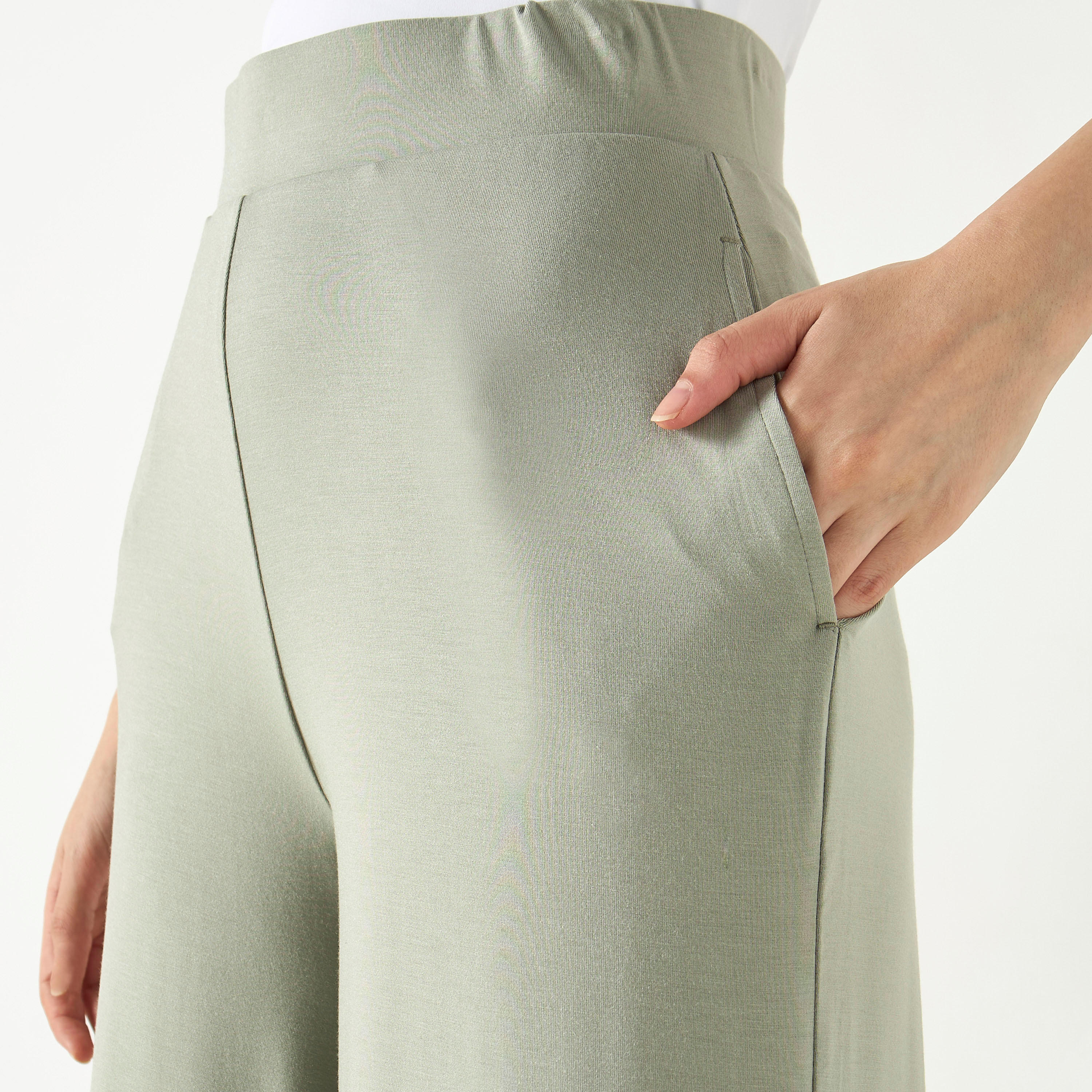 بنطلون واسع الساقين بخصر مطاطي وجيوب-women-clothing-trousers-image-14