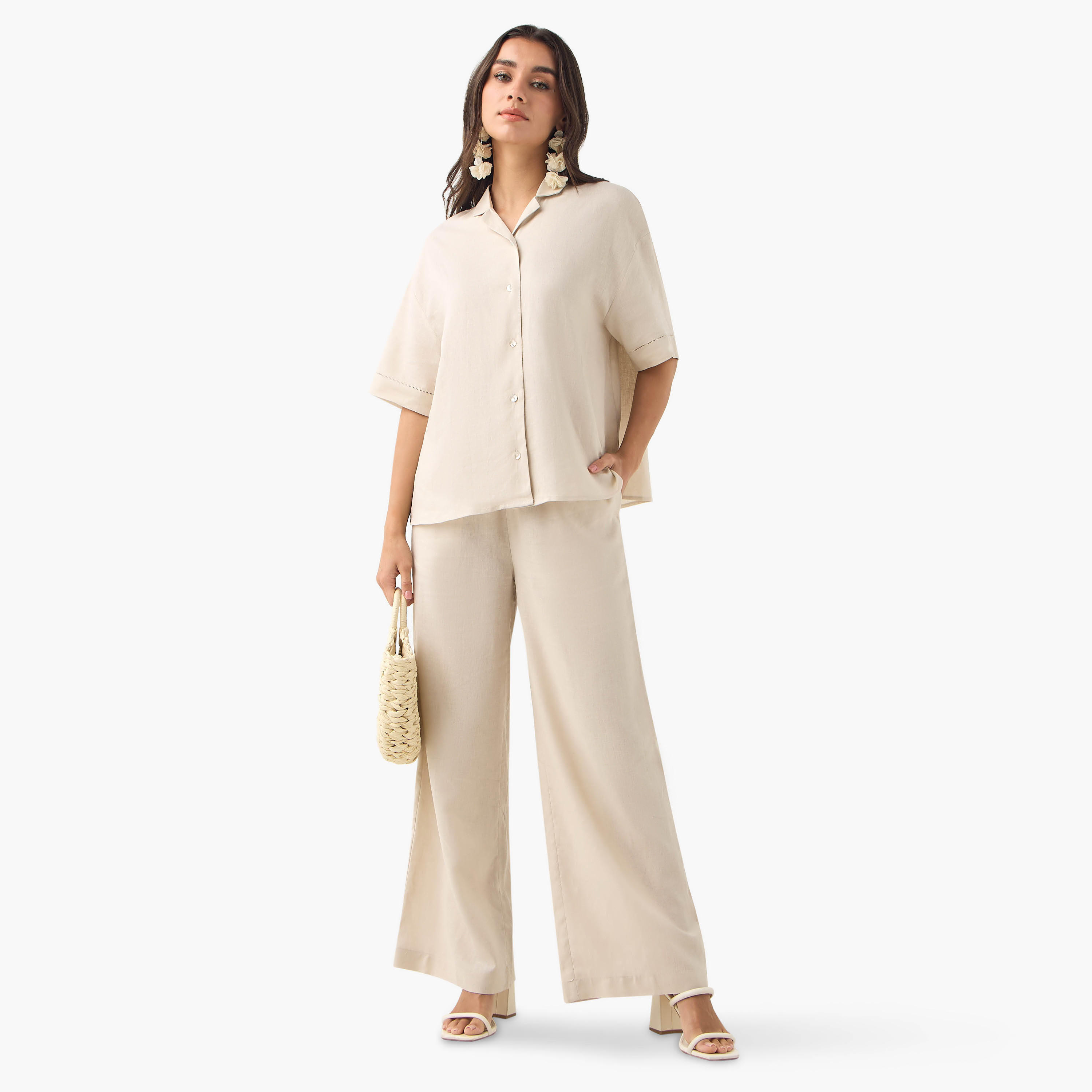 قميص من مزيج الكتان بقصّة عادية وأكمام قصيرة -women-clothing-shirtsandblouses-shirts-image-2