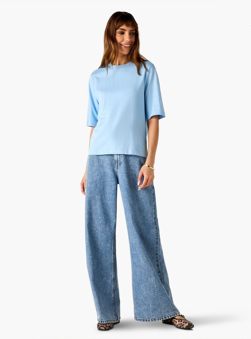 تيشيرت قطن بقصّة مريحة وياقة ضيقة-women-clothing-tshirts-image-4