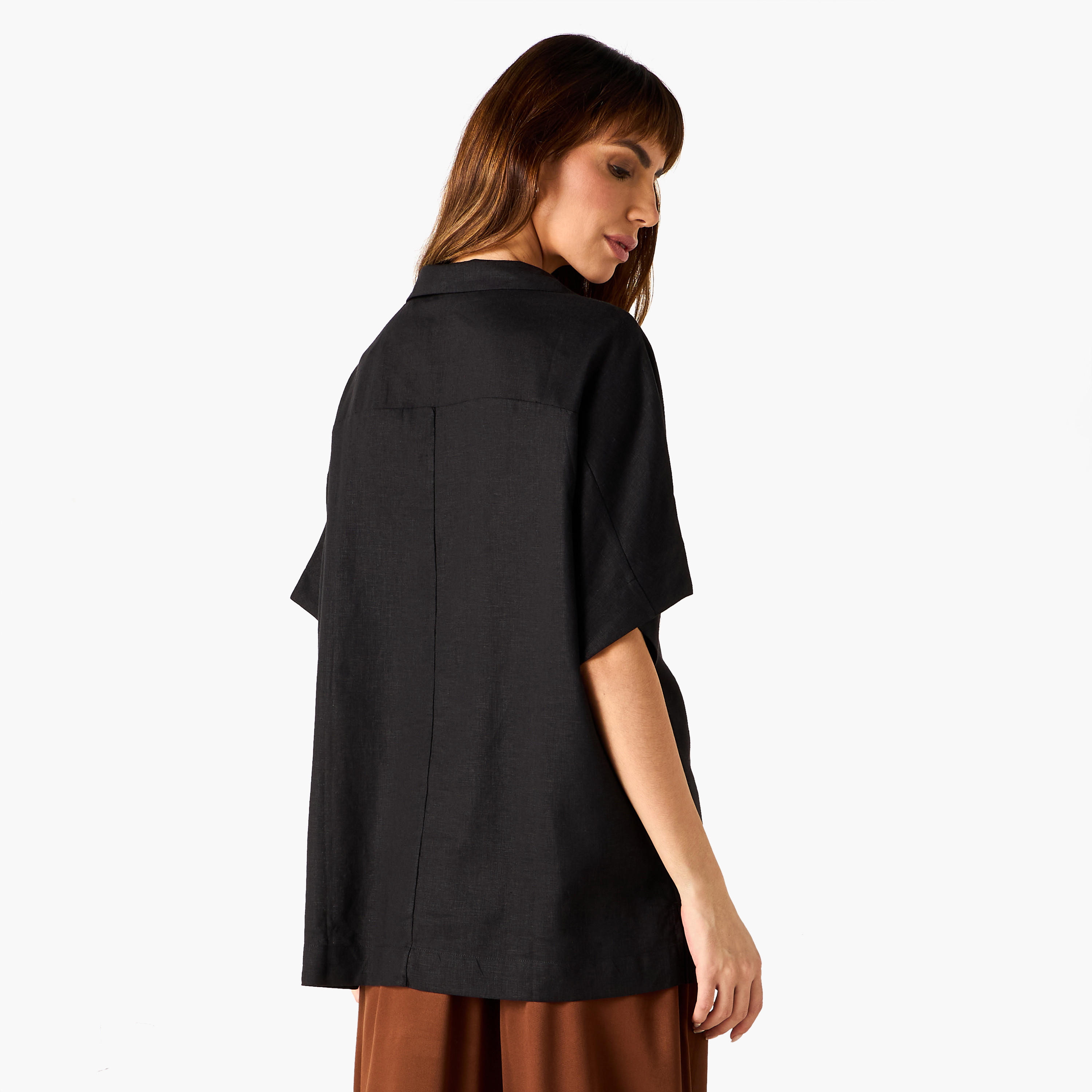 بلوزة مزيج الكتان بقصة عادية وياقة وأكمام ممتدة-women-clothing-shirtsandblouses-blouses-image-3