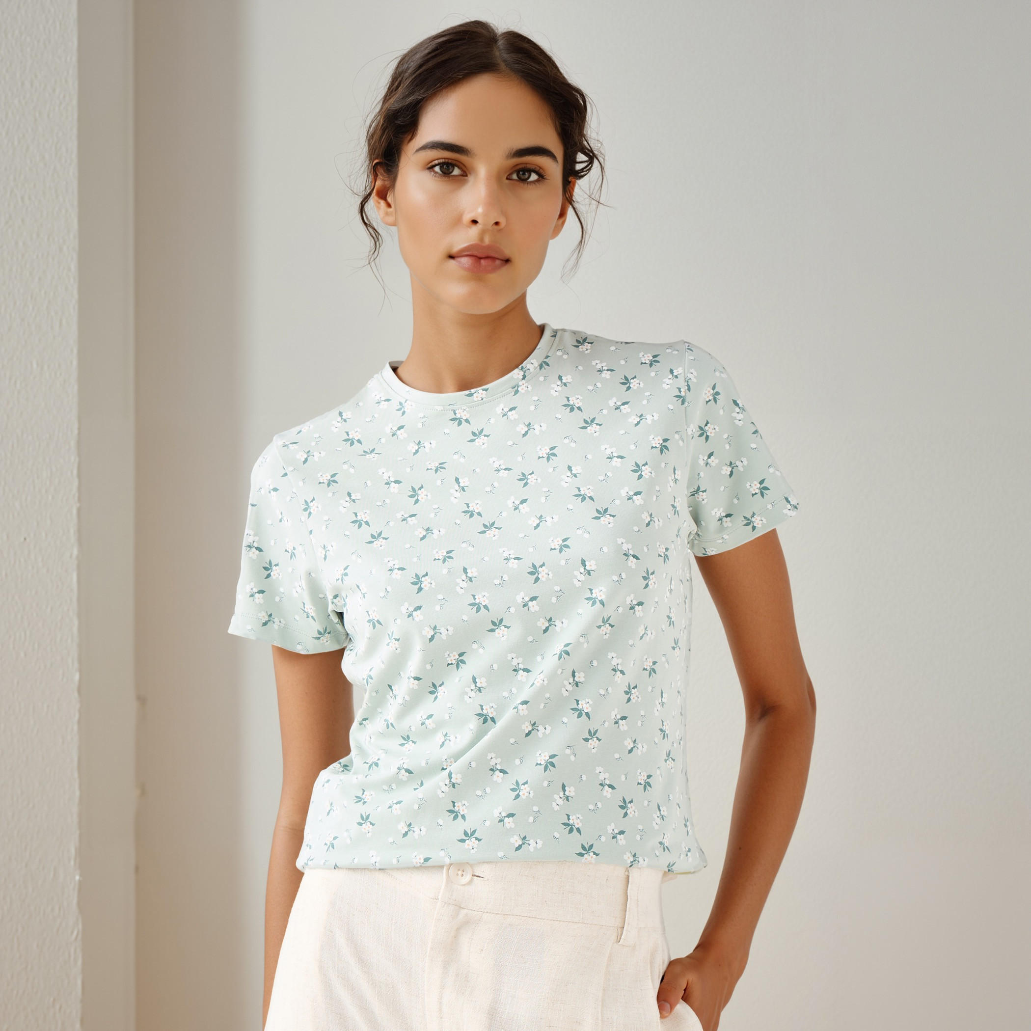 Floral Print Crew Neck T-shirt with Short Sleeves-women-clothing-tshirts-image-1