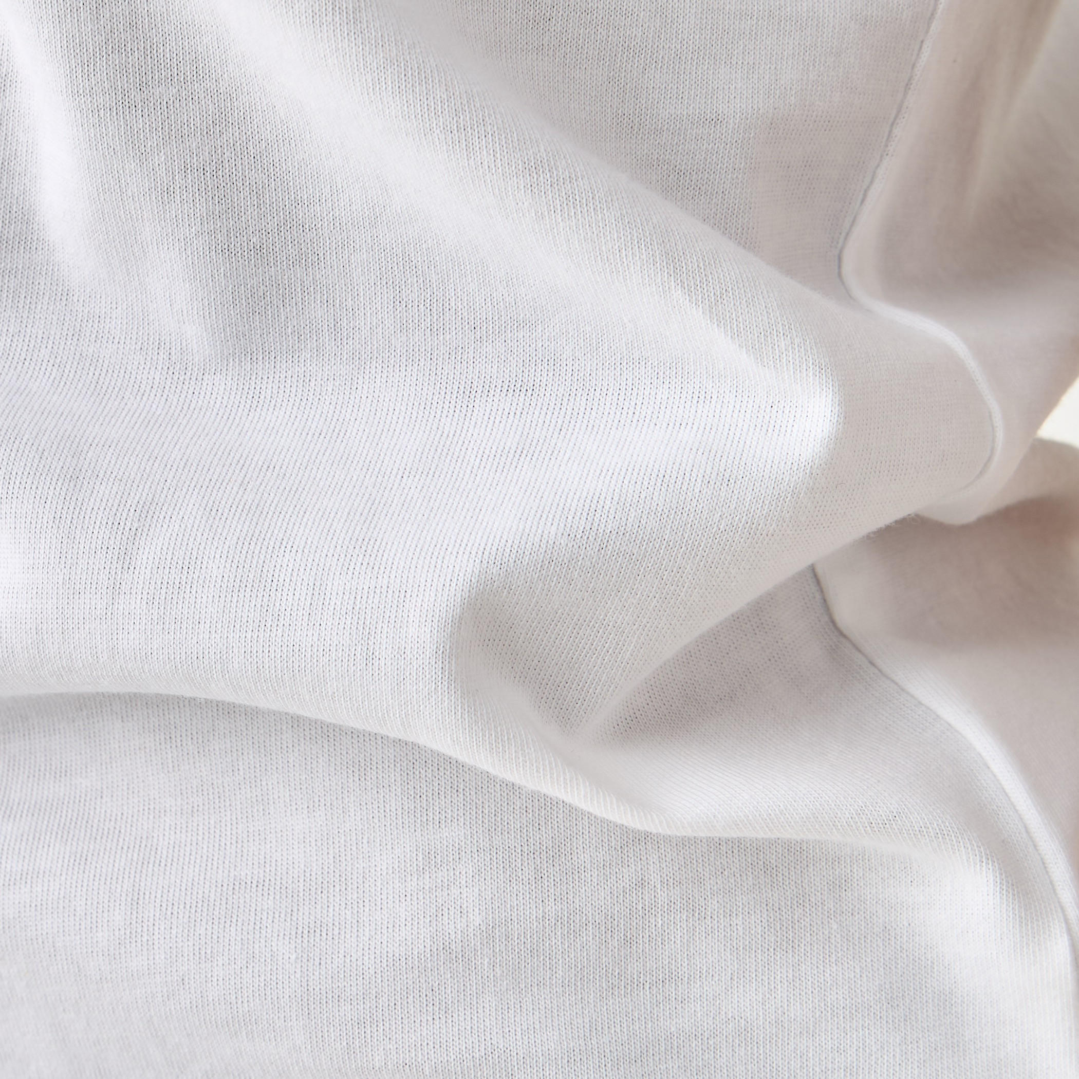 تيشيرت بياقة ضيقة وطبعات-women-clothing-tshirts-image-1