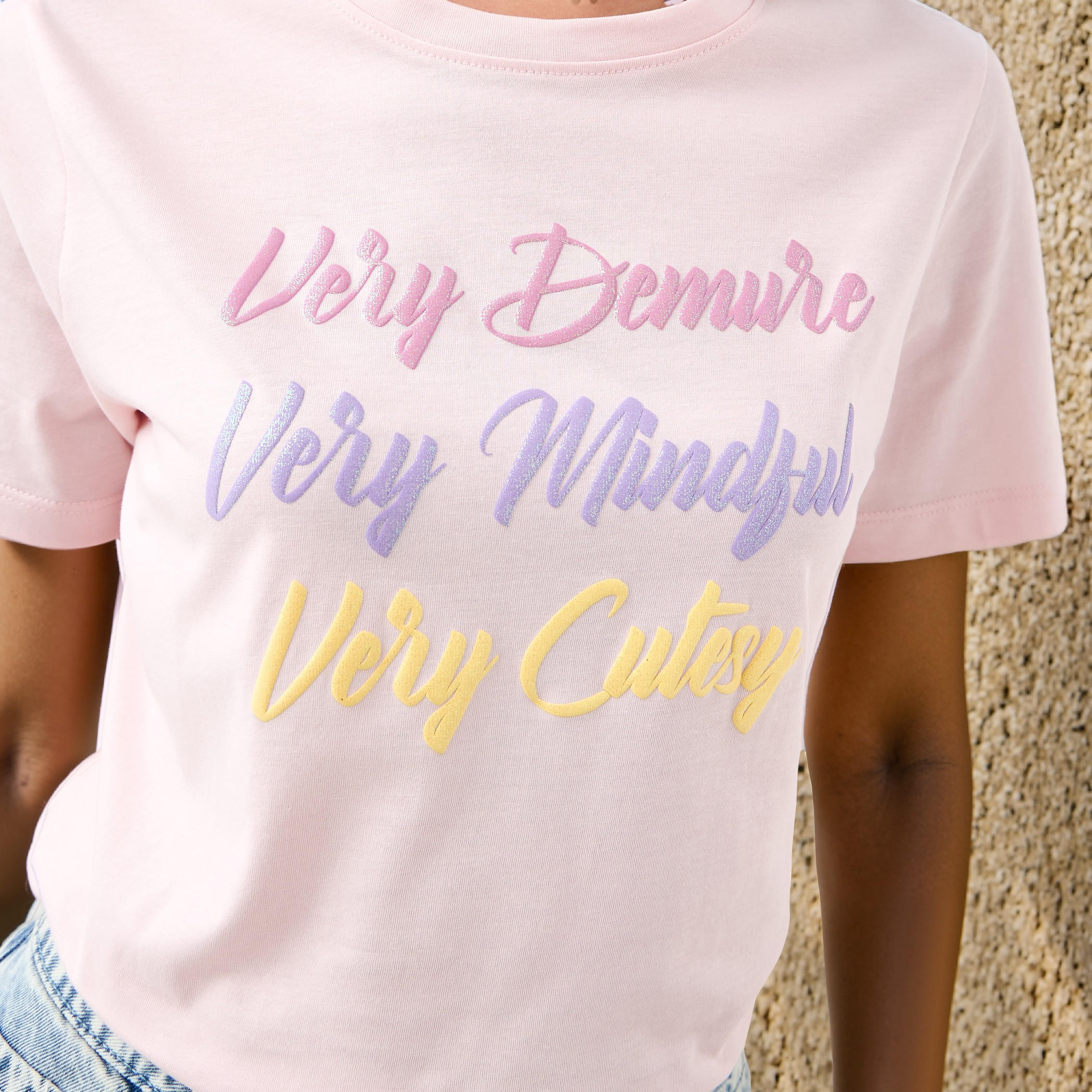 Slogan Print Crew Neck T-shirt-women-clothing-tshirts-image-4