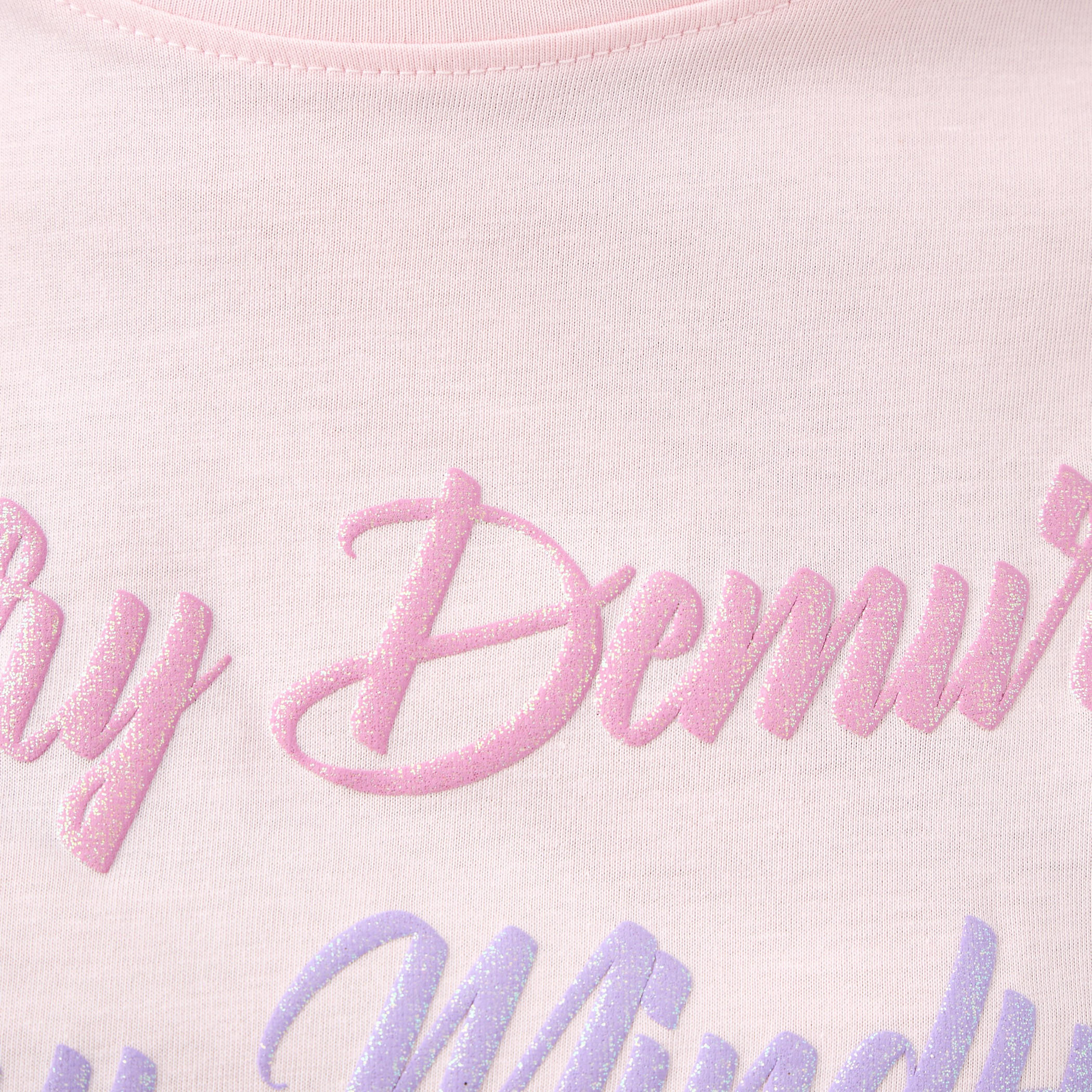 تيشيرت بياقة ضيقة وطبعات شعار-women-clothing-tshirts-image-1