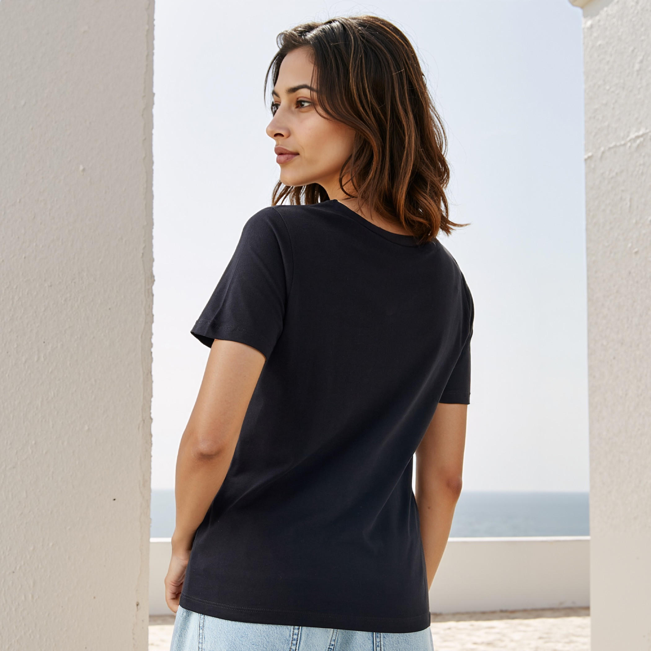 تيشيرت بياقة ضيقة وطبعات-women-clothing-tshirts-image-3