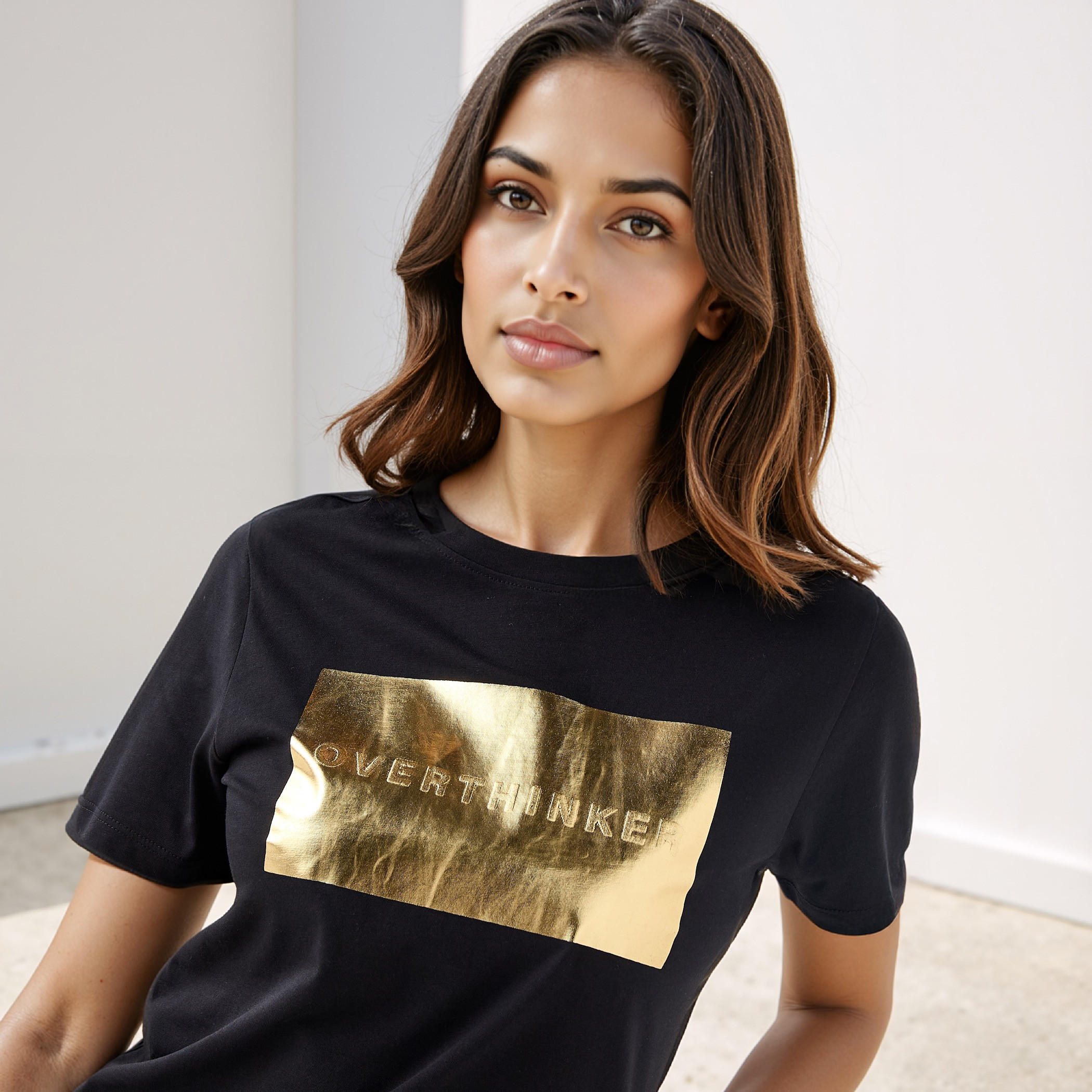 تيشيرت بياقة ضيقة وطبعات-women-clothing-tshirts-image-2
