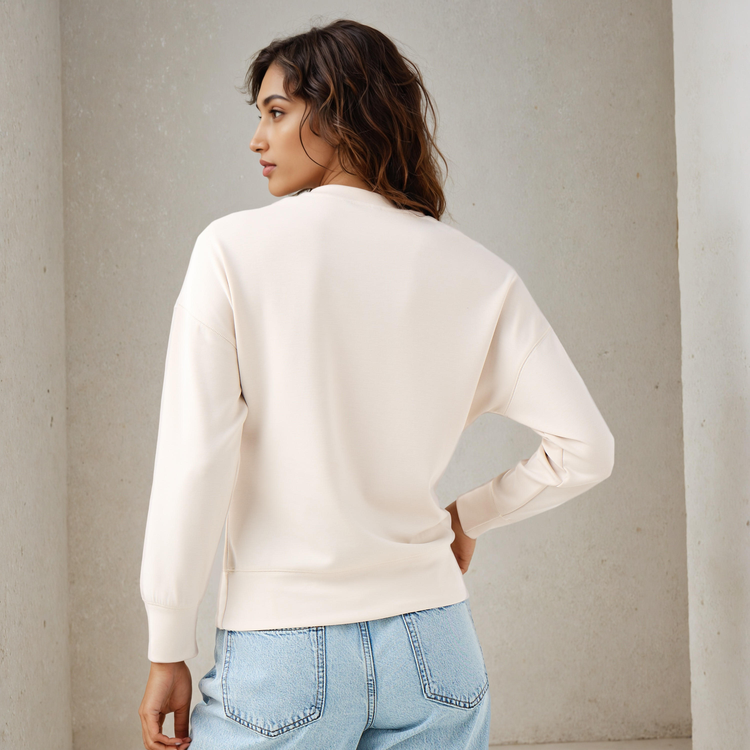 سويت شيرت ناعم-women-winterwear-hoodiesandsweatshirts-sweatshirts-image-3